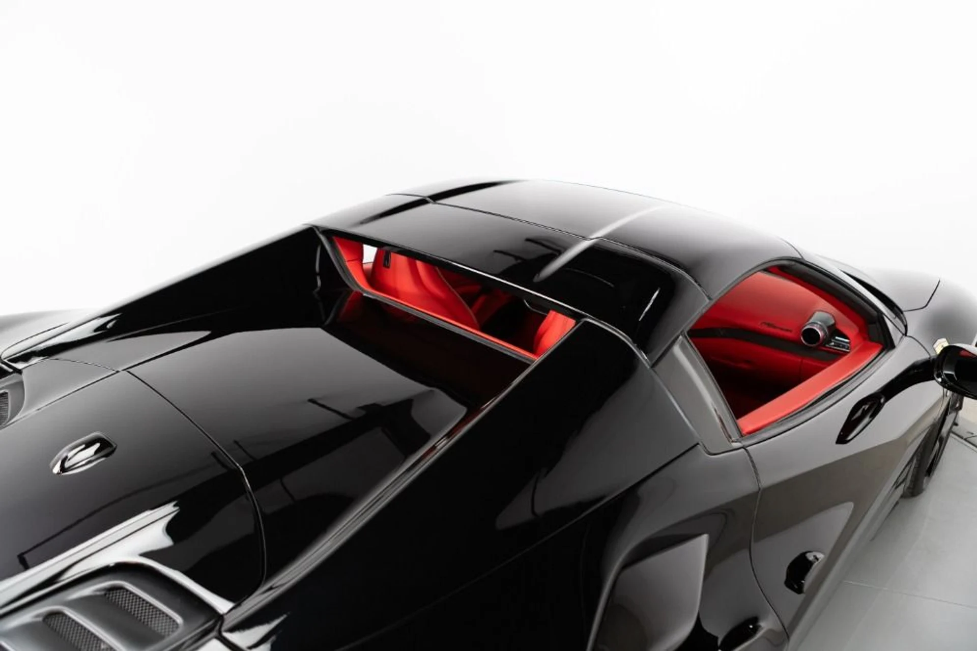 mph107_914627911_Used_2021_Ferrari_F8_Spider_59b68128ac