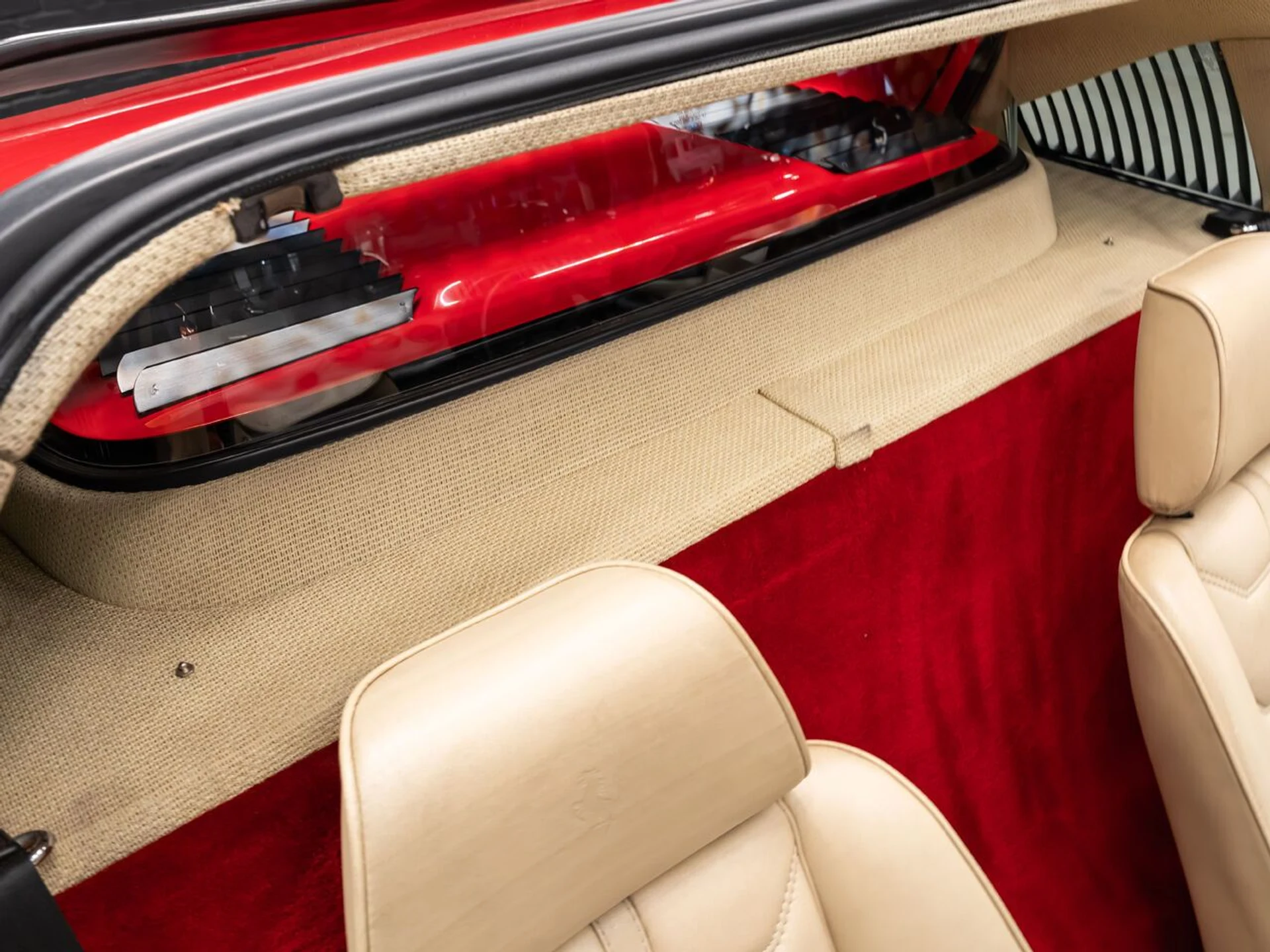 mph108_1618222881_ferrari_308_gtsi_1982_902c78a473
