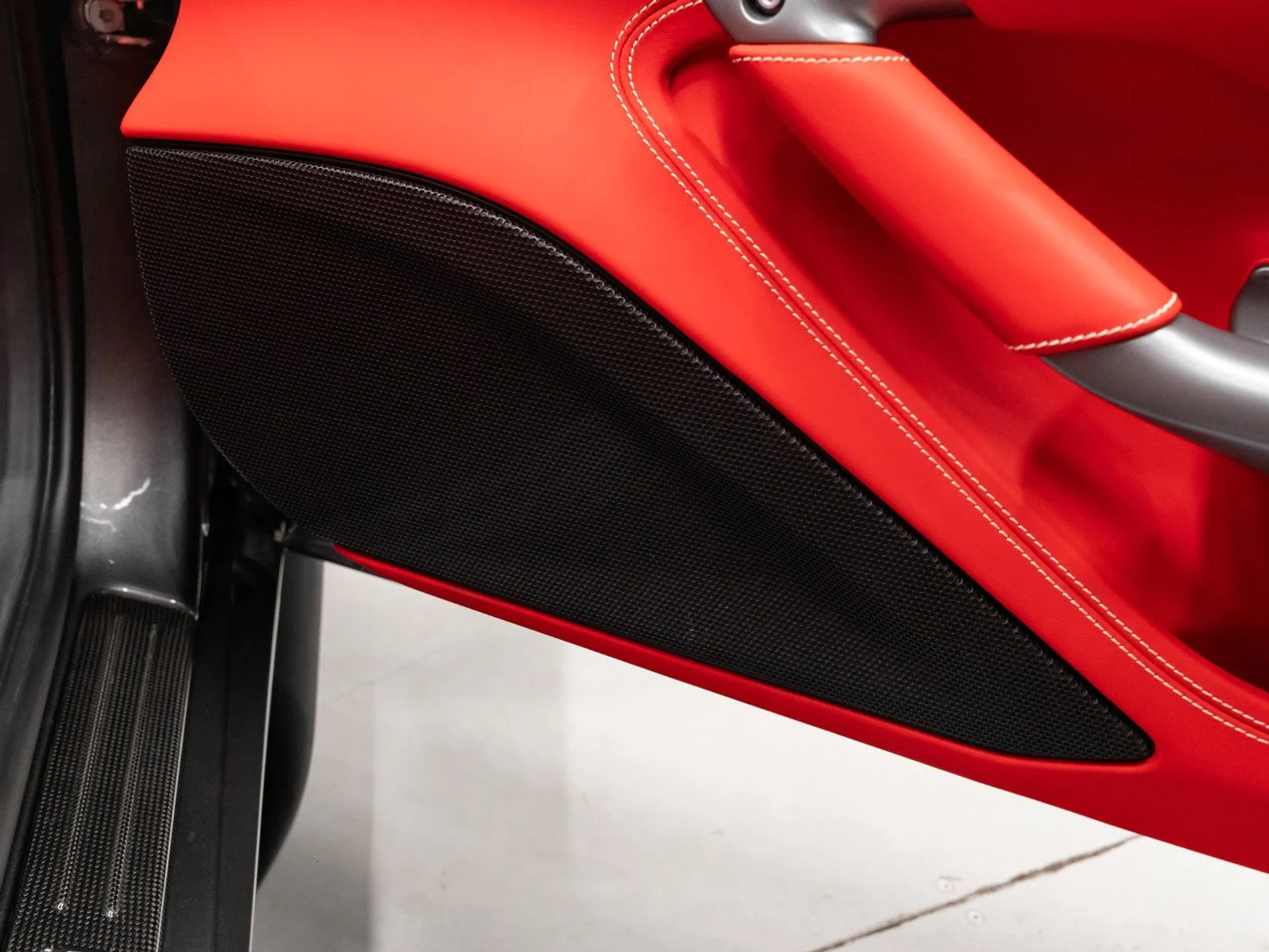 mph108_1790510666_ferrari_f8_spider_2021_3f09405447