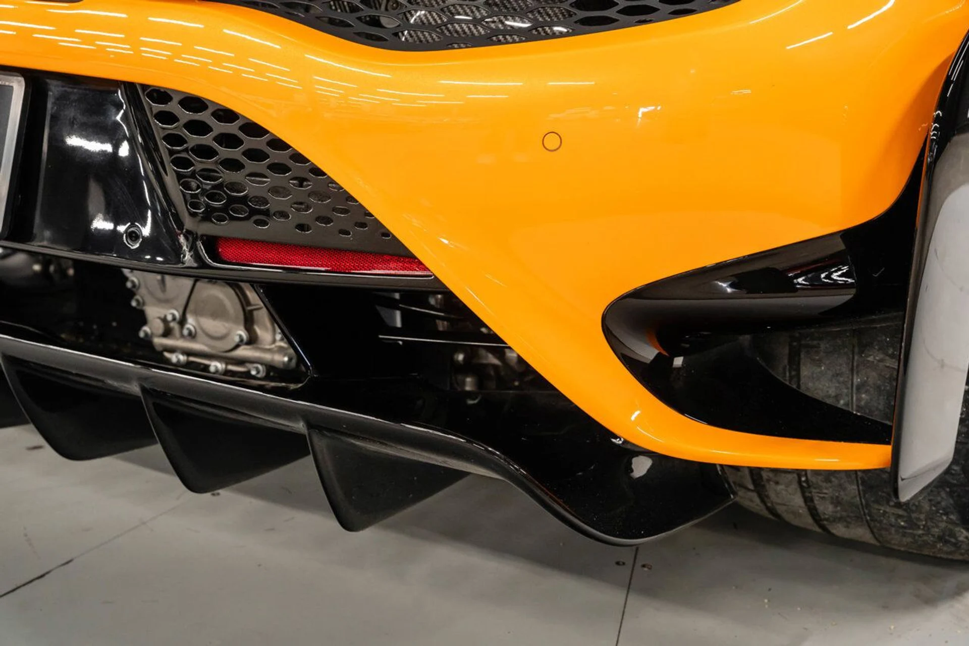 mph108_1851101365_mclaren_765lt_2021_0adb81581a