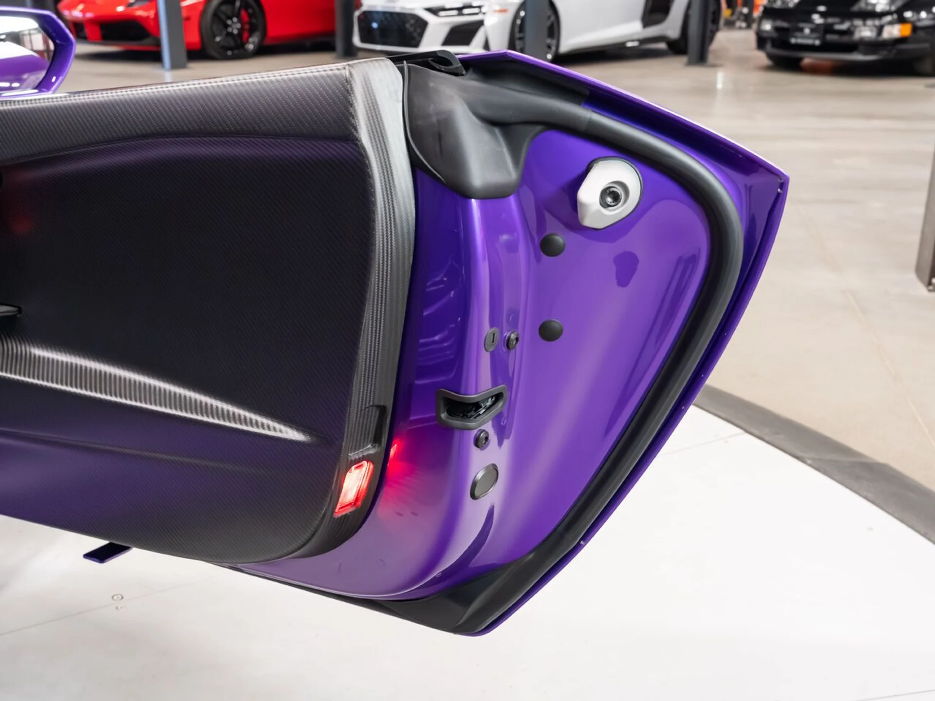 mph108_1996554880_lamborghini_huracan_tecnica_2023_724037c3dd