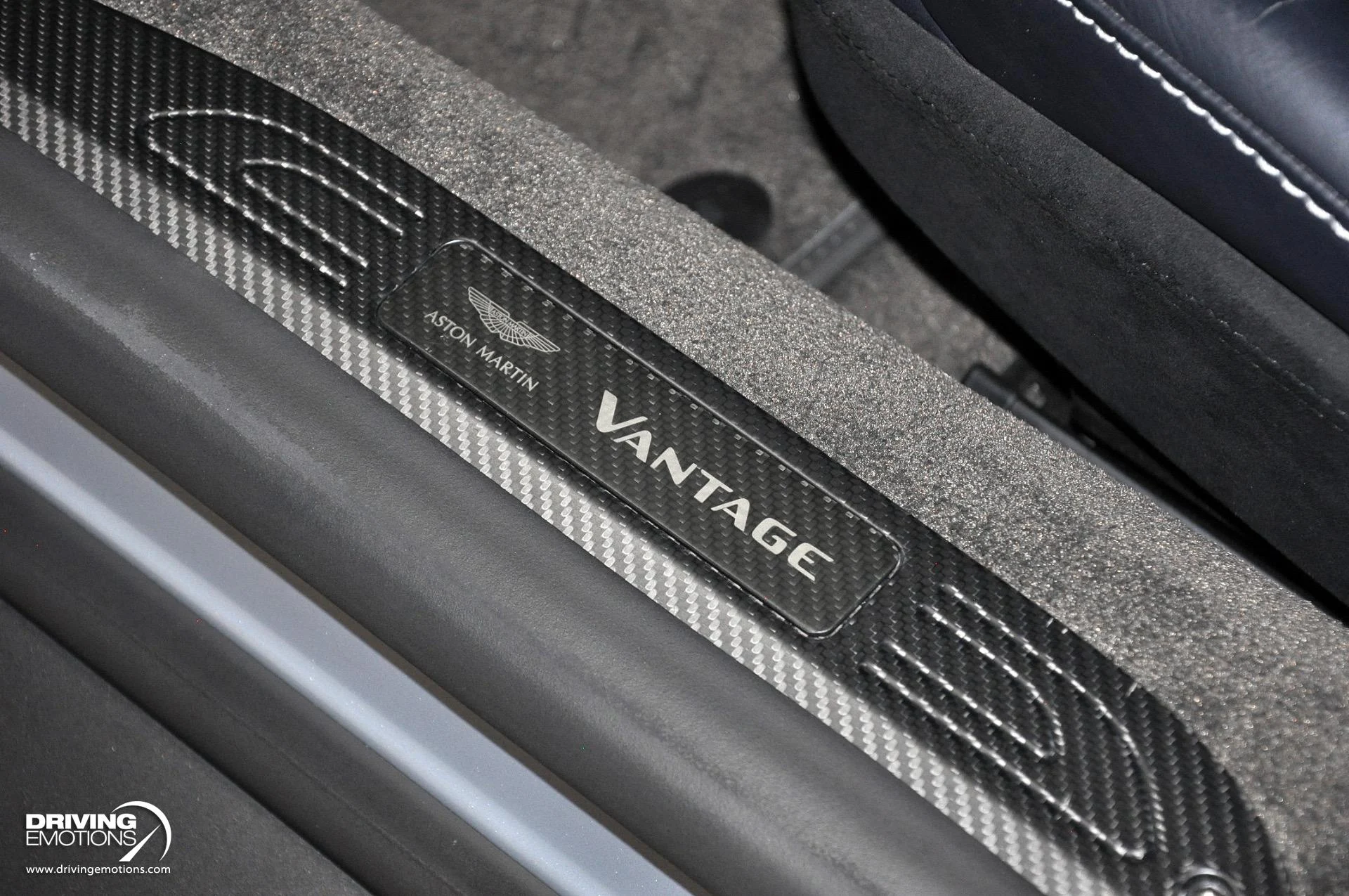 mph108_2222594336_880_p109_l_87e45ea3ac