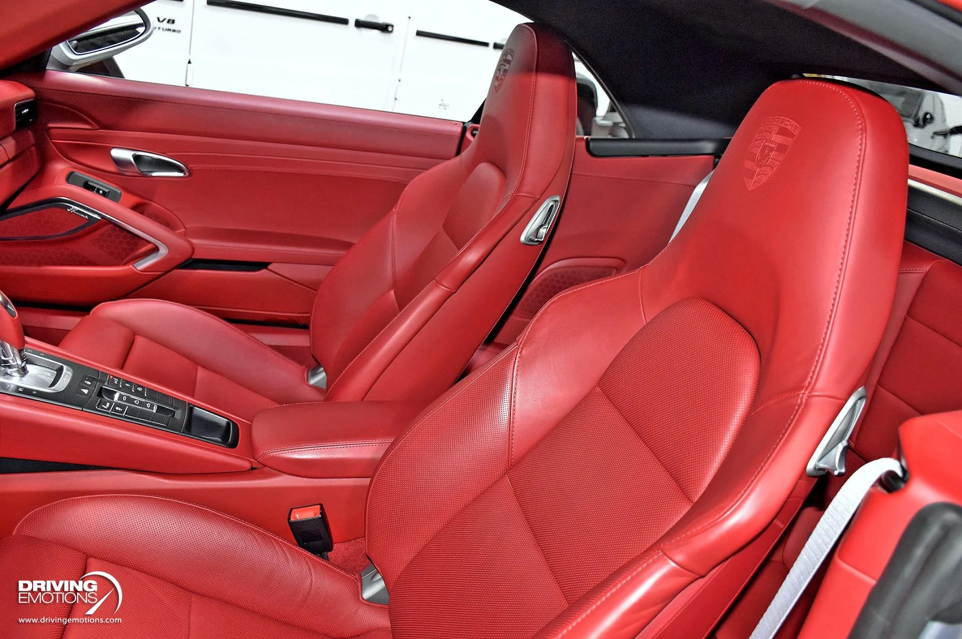 mph108_2391431347_866_p109_l_bea887074d