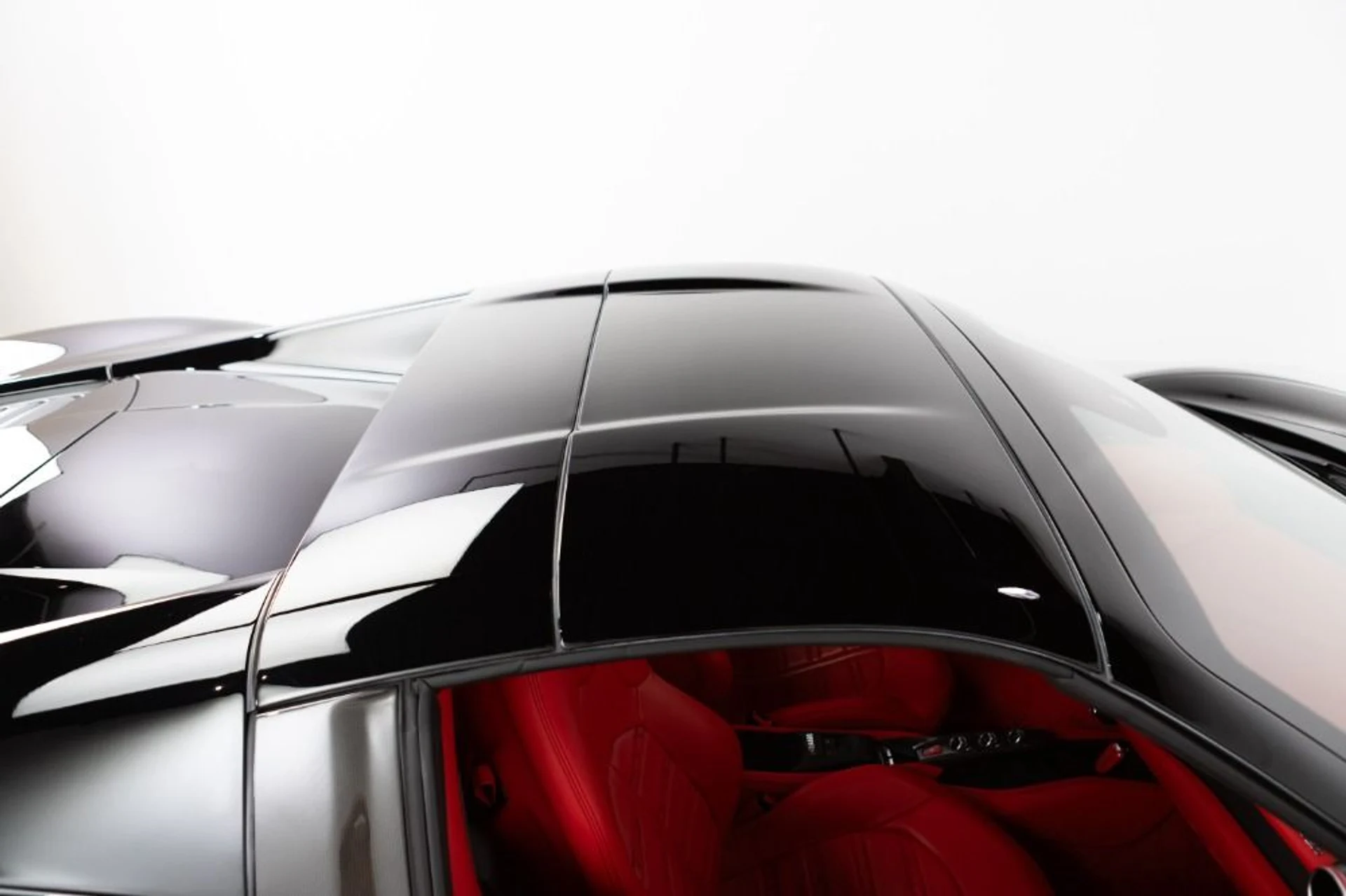 mph108_3271584813_Used_2021_Ferrari_F8_Spider_1e47dcb685