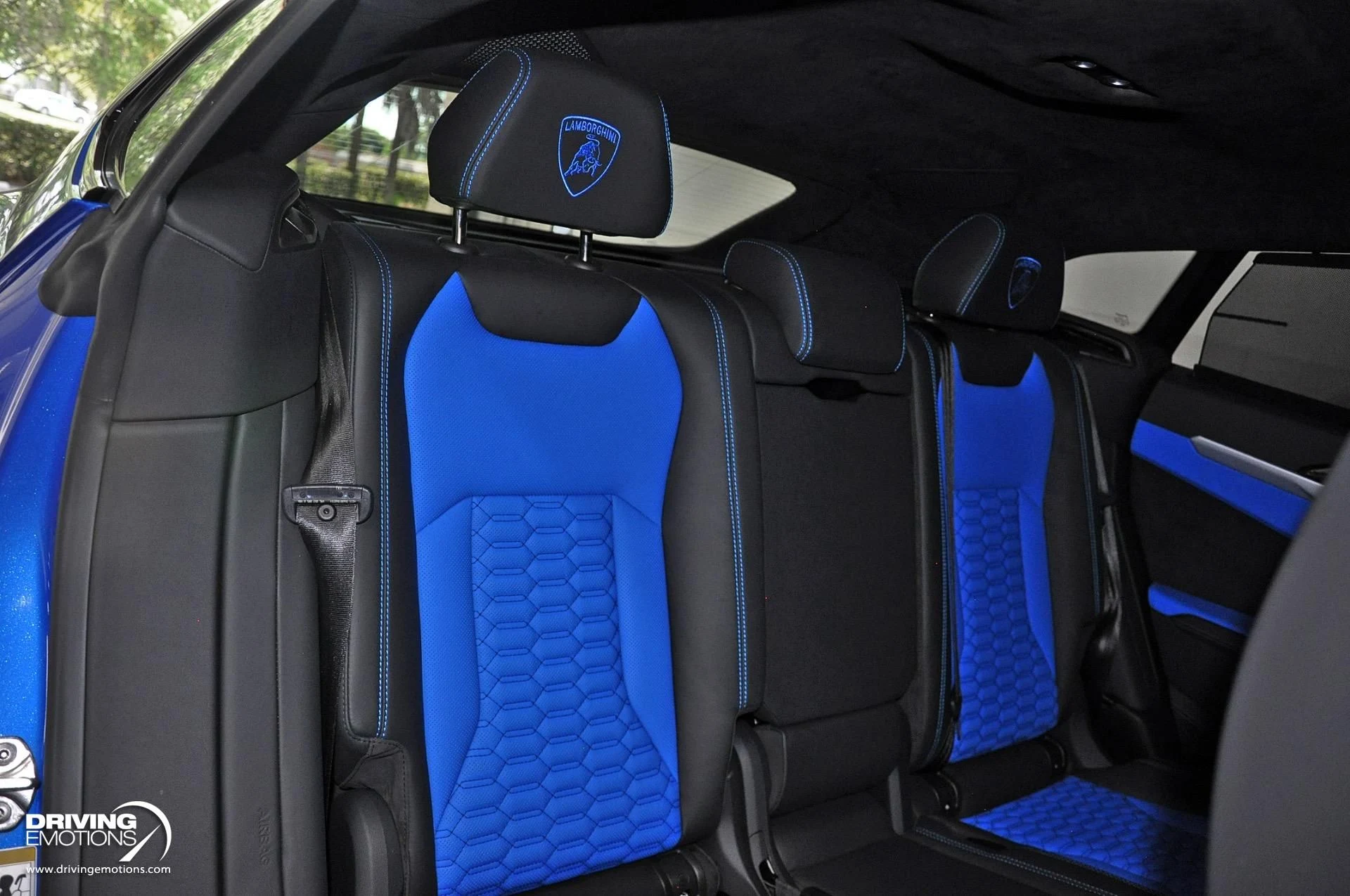 mph108_3279965920_801_p109_l_befd9d3749