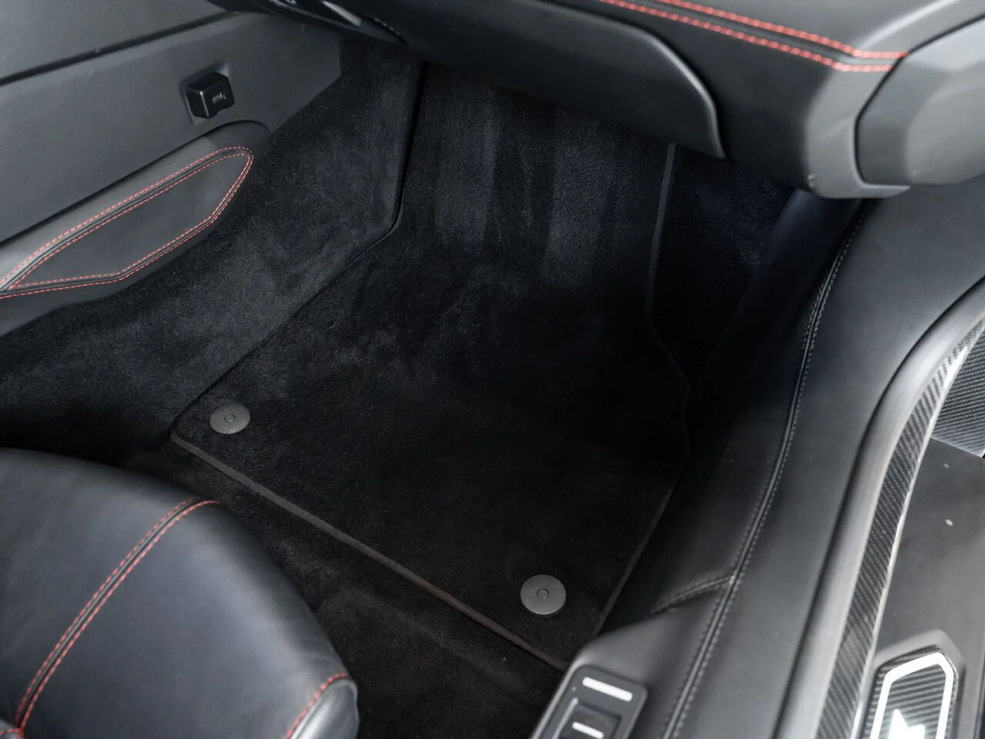 mph108_328985673_lamborghini_aventador_2017_1ed5d43c05