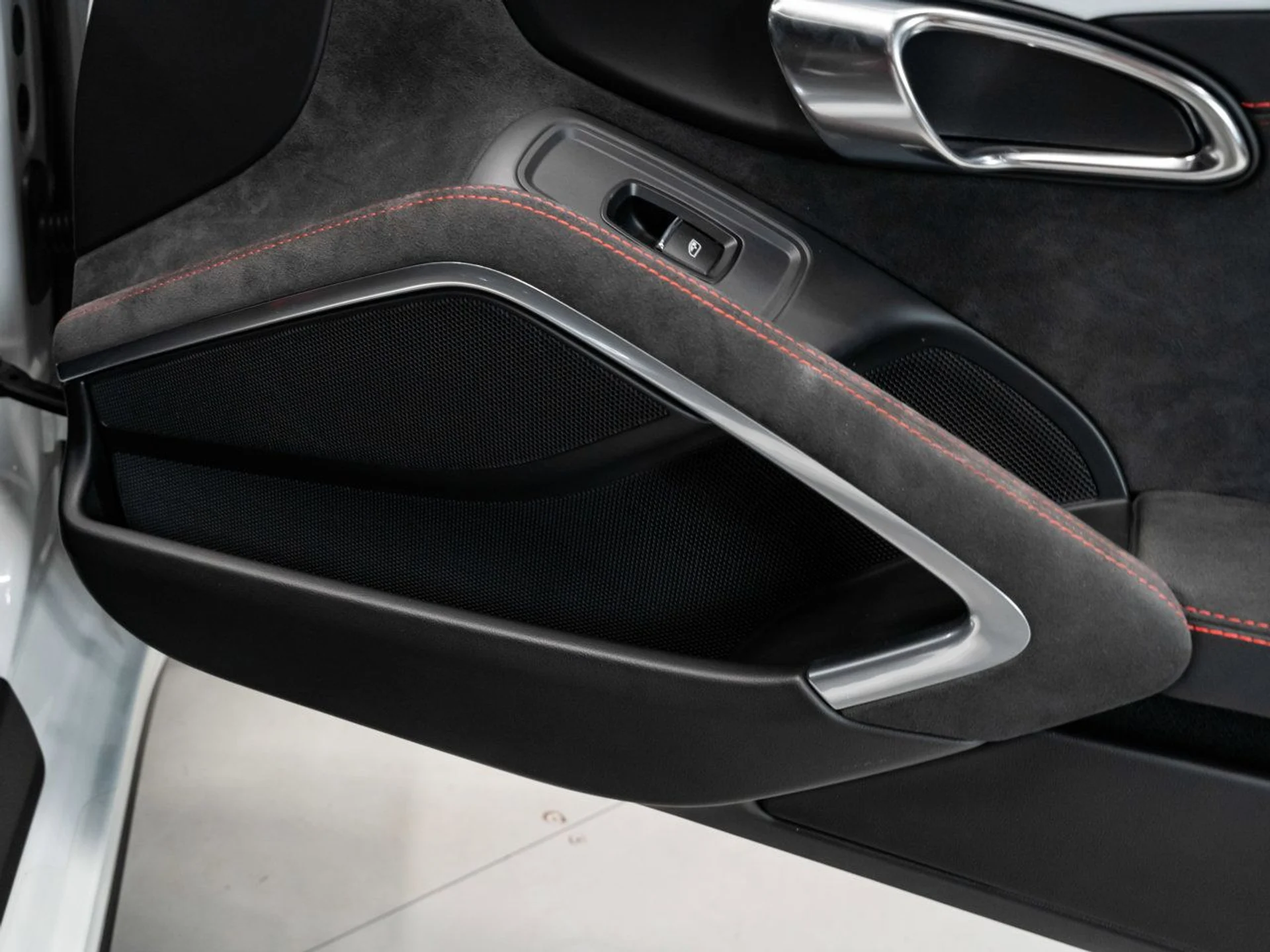 mph108_3332244182_porsche_911_2015_09330201ce