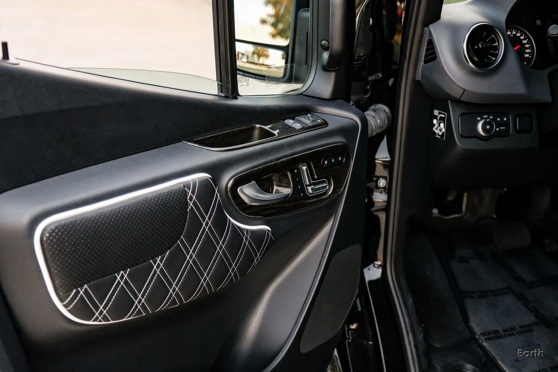 mph108_405242659_342e6a48087cc90159ea1e3fafa699c0x_0bd2f57f97