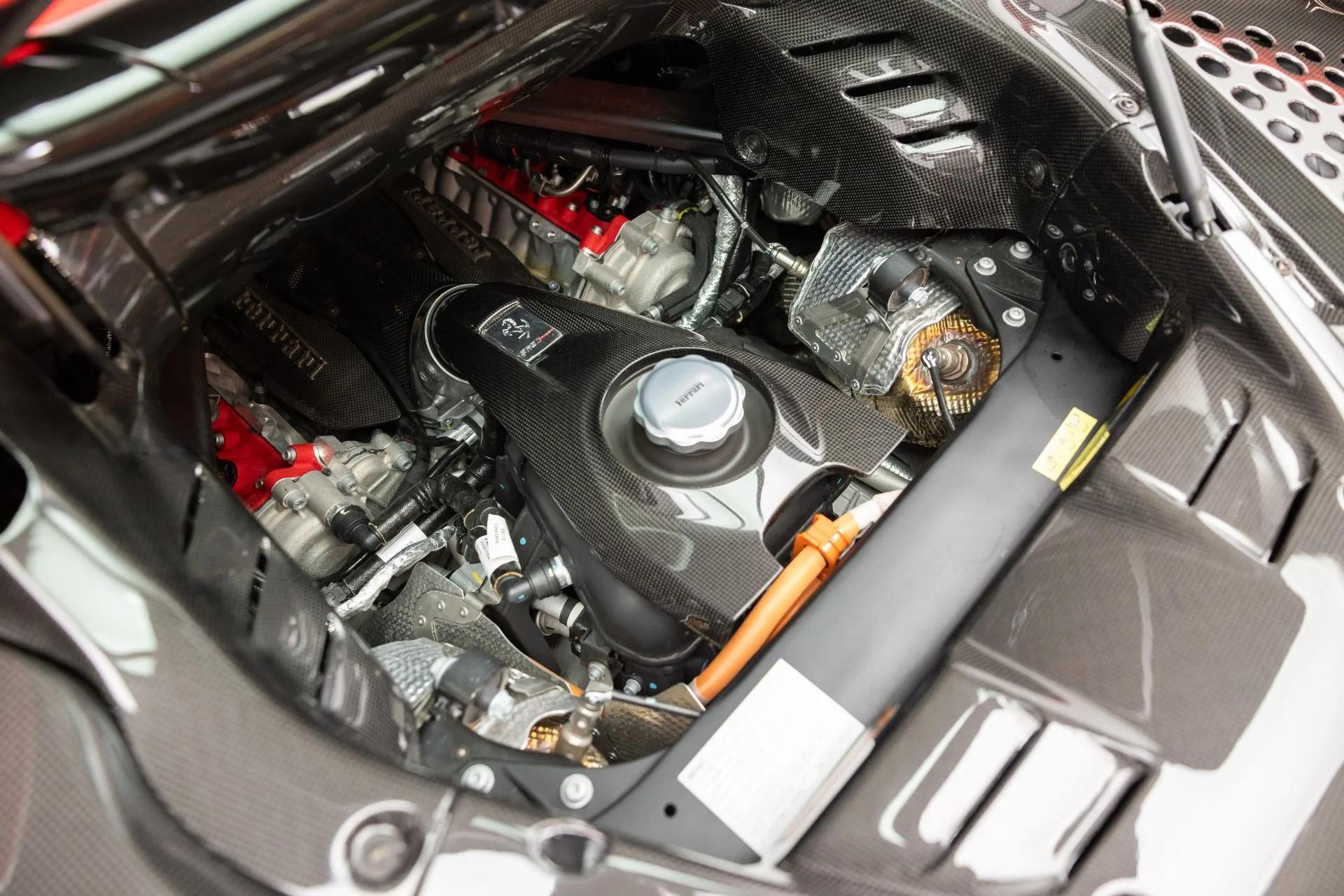 mph108_825137638_Used_2022_Ferrari_SF_90_Spider_1788210063_ccf0b1152f