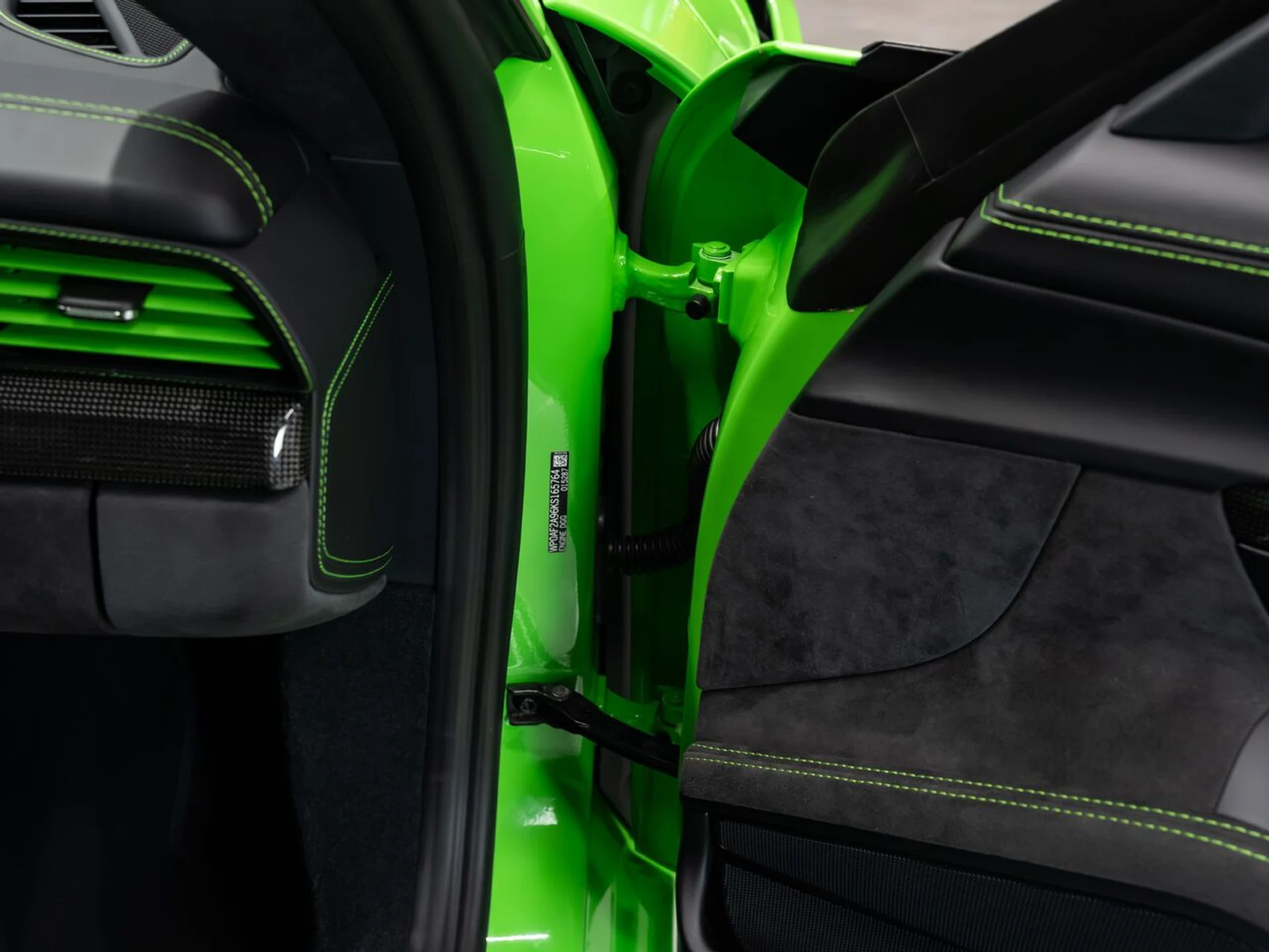 mph109_1726916971_porsche_911_2019_e3dac9559a
