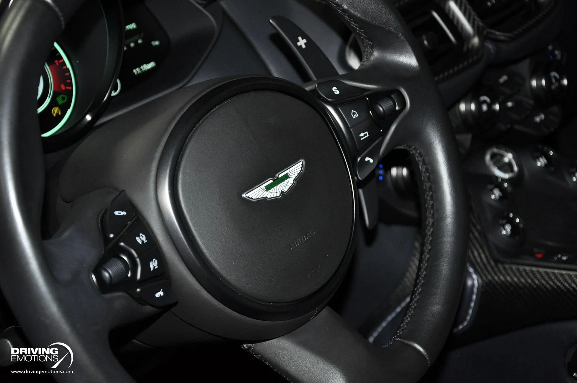 mph109_181121757_880_p110_l_1b81d53870