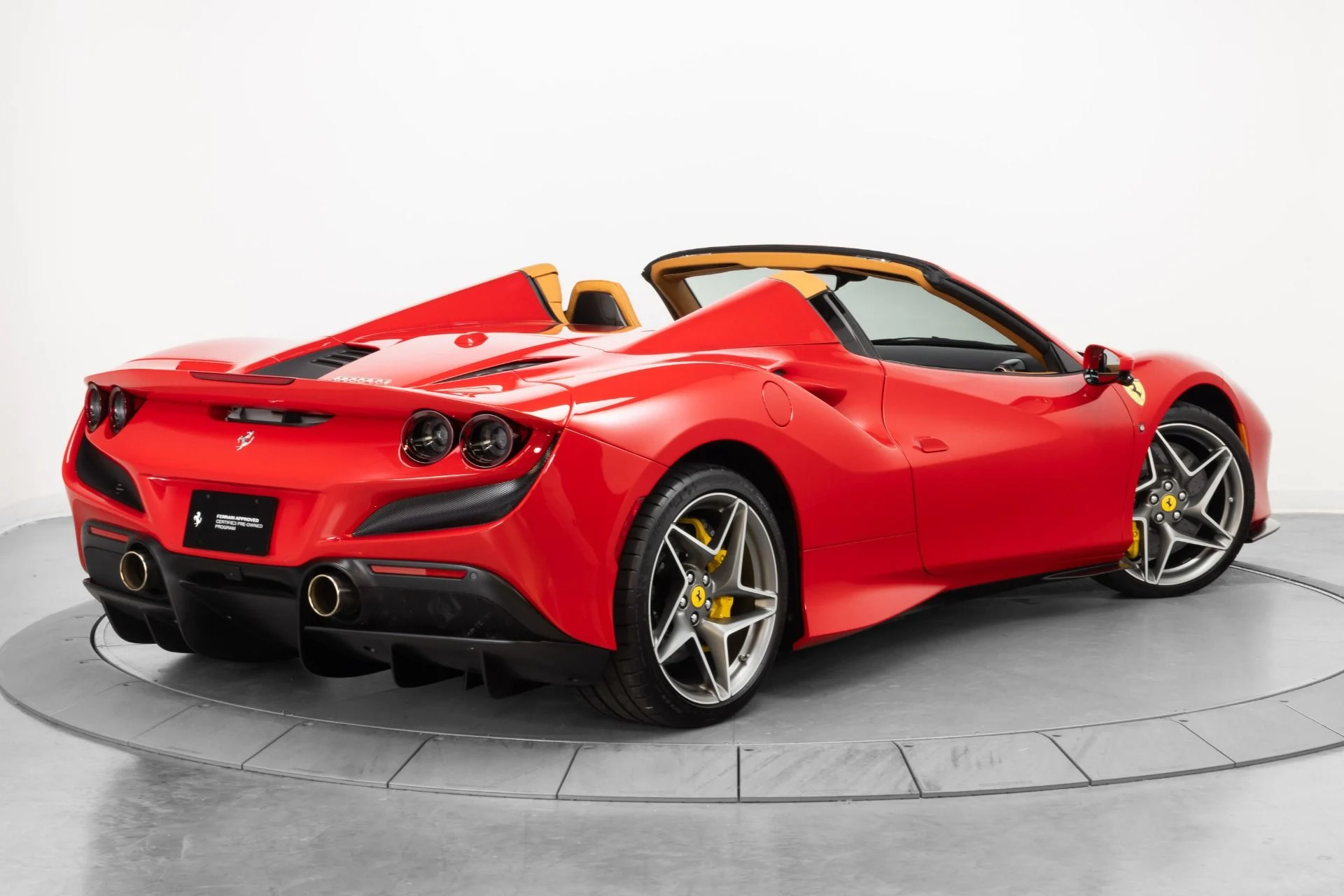 mph109_2112963914_Used_2021_Ferrari_F8_Spider_1788360479_fac2eac9ab