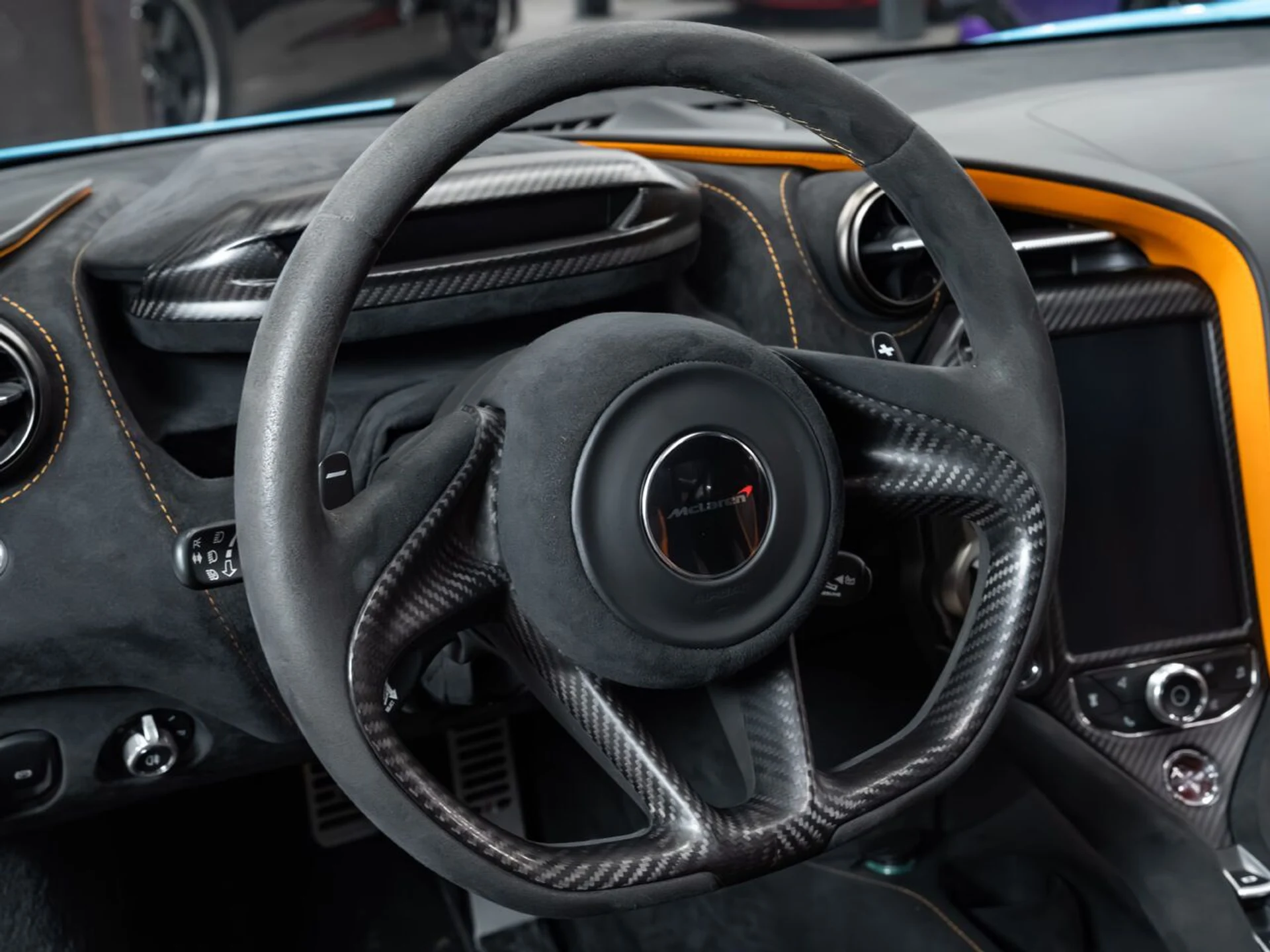 mph109_3527662837_mclaren_720s_2018_82a8bf92c3