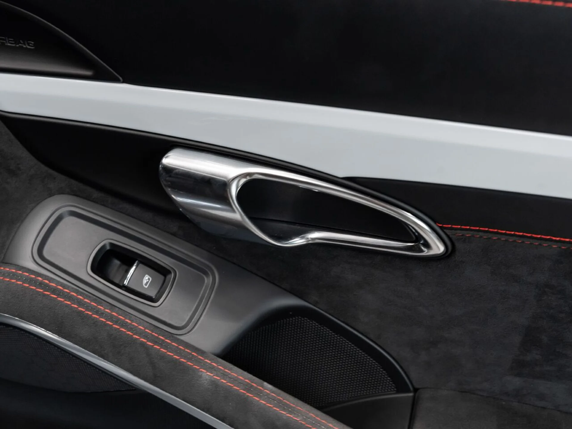 mph109_389473478_porsche_911_2015_e254314b13