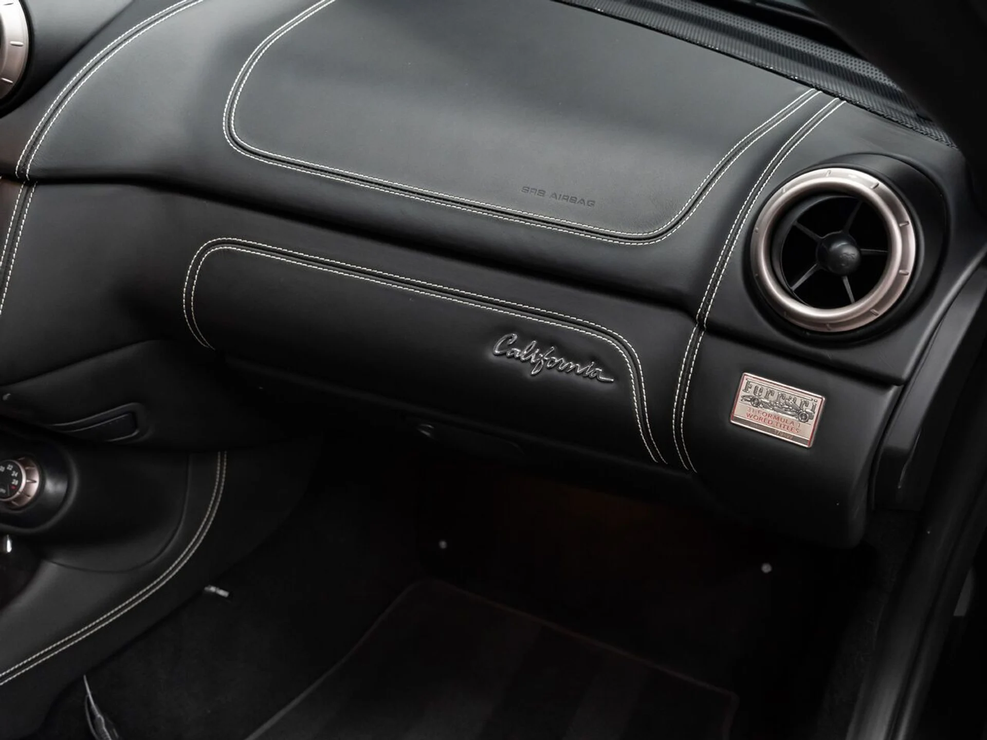 mph110_1073418780_ferrari_california_2011_f56f056432