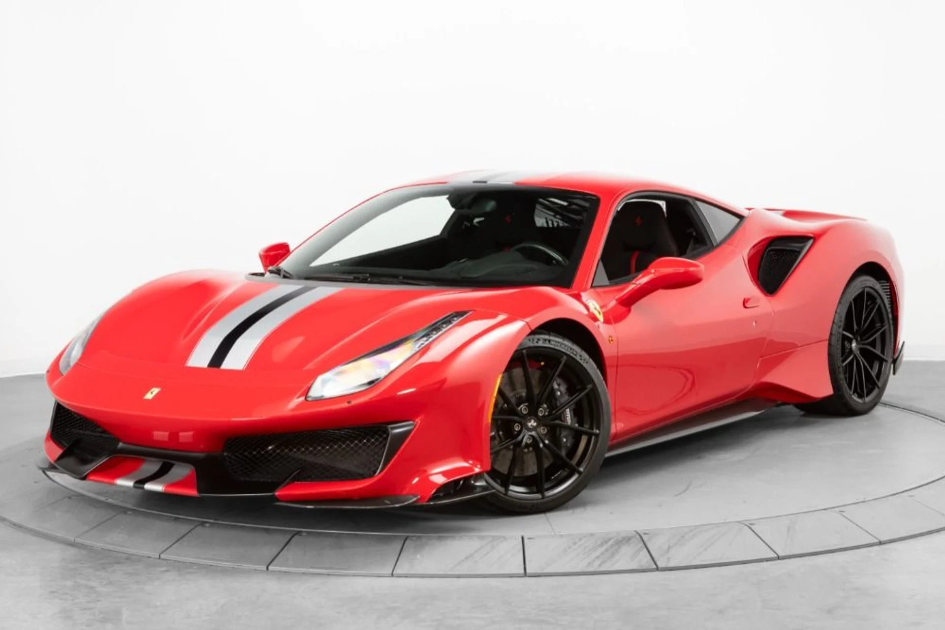 mph110_1208997743_Used_2020_Ferrari_488_Pista_67155fa40a