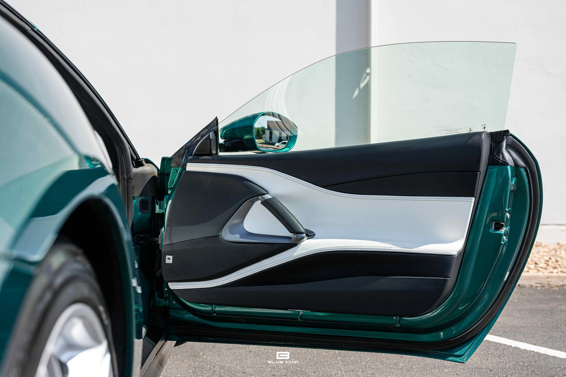 mph110_1242978706_6a61301f420d526decdd4d24_23798_202022_20_Ferrari_20812_20_GTS_20_Verde_20_British_118_145590f219