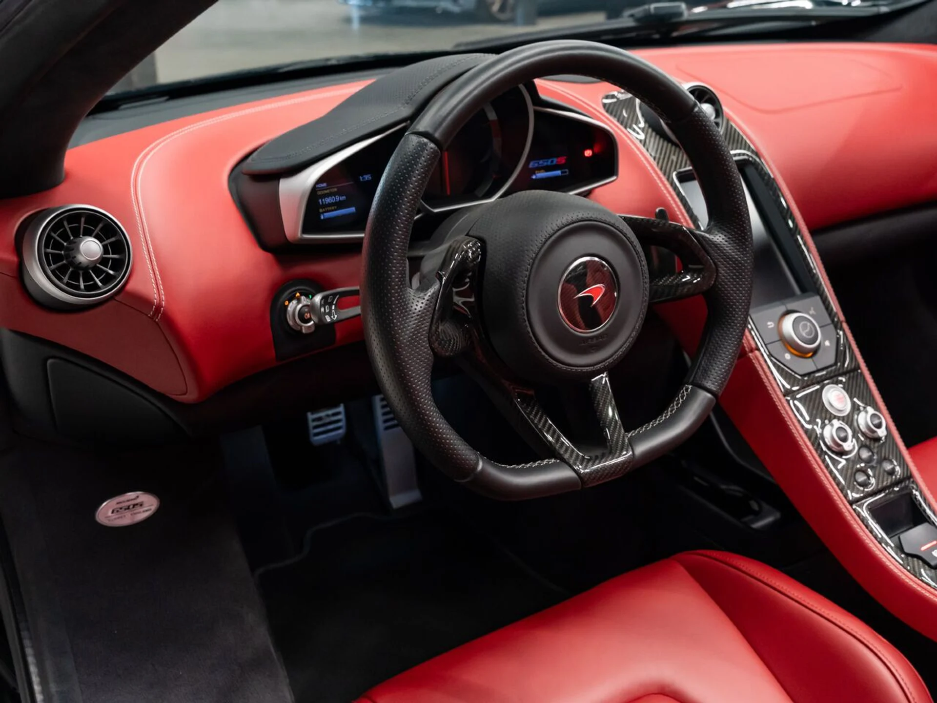 mph110_1678087606_mclaren_650s_2015_06999a23e3