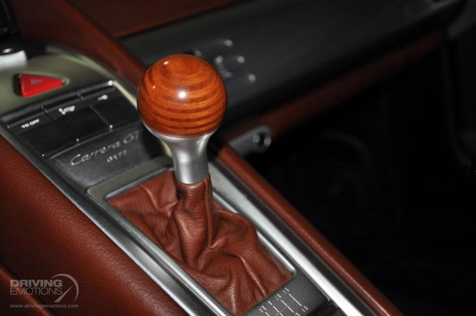 mph110_1931416135_186_p111_l_23ca32dd42