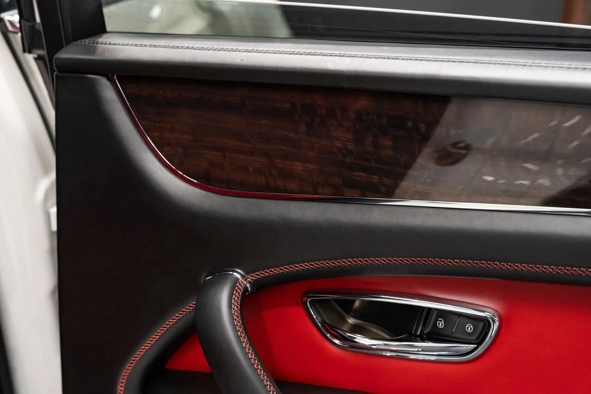 mph110_1994640687_bentley_bentayga_2019_908221f517