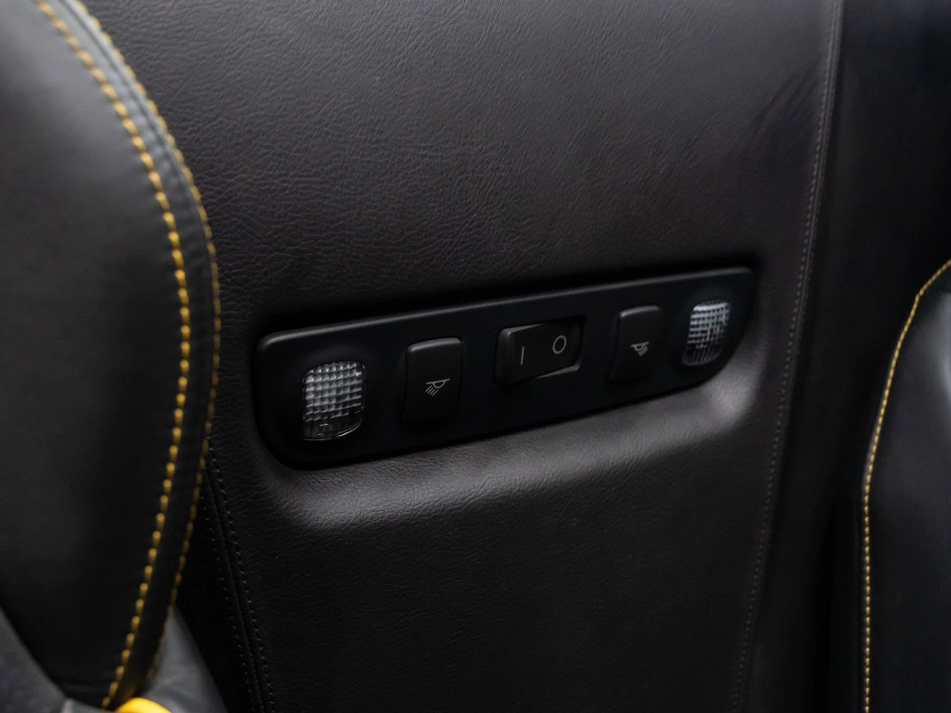 mph110_2138130180_lamborghini_gallardo_2006_78833310e1