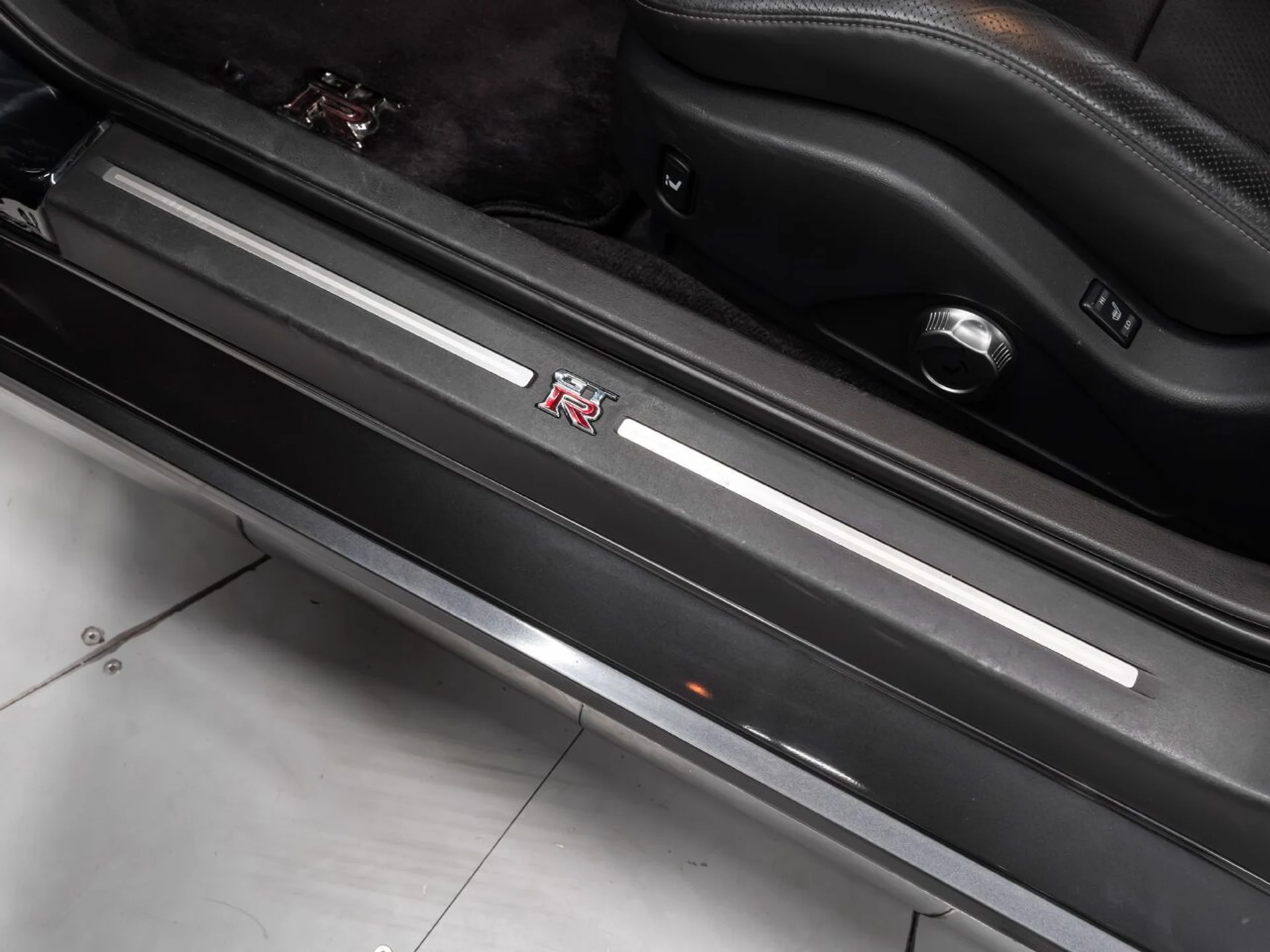 mph110_2238287304_nissan_gt_r_2009_58cb9156a1