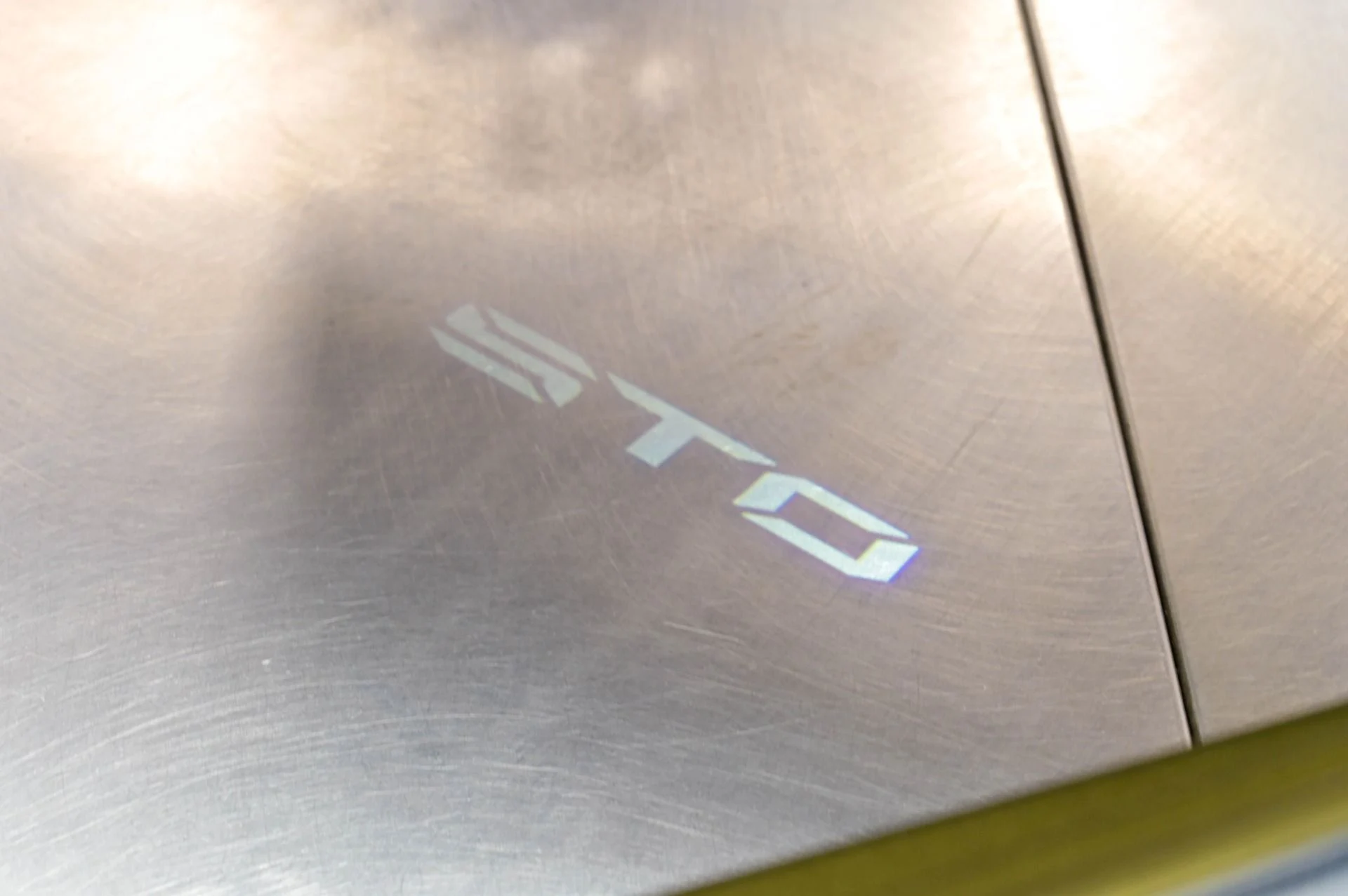 mph110_2442698574_Used_2023_Lamborghini_Huracan_STO_1782768591_e570b02156