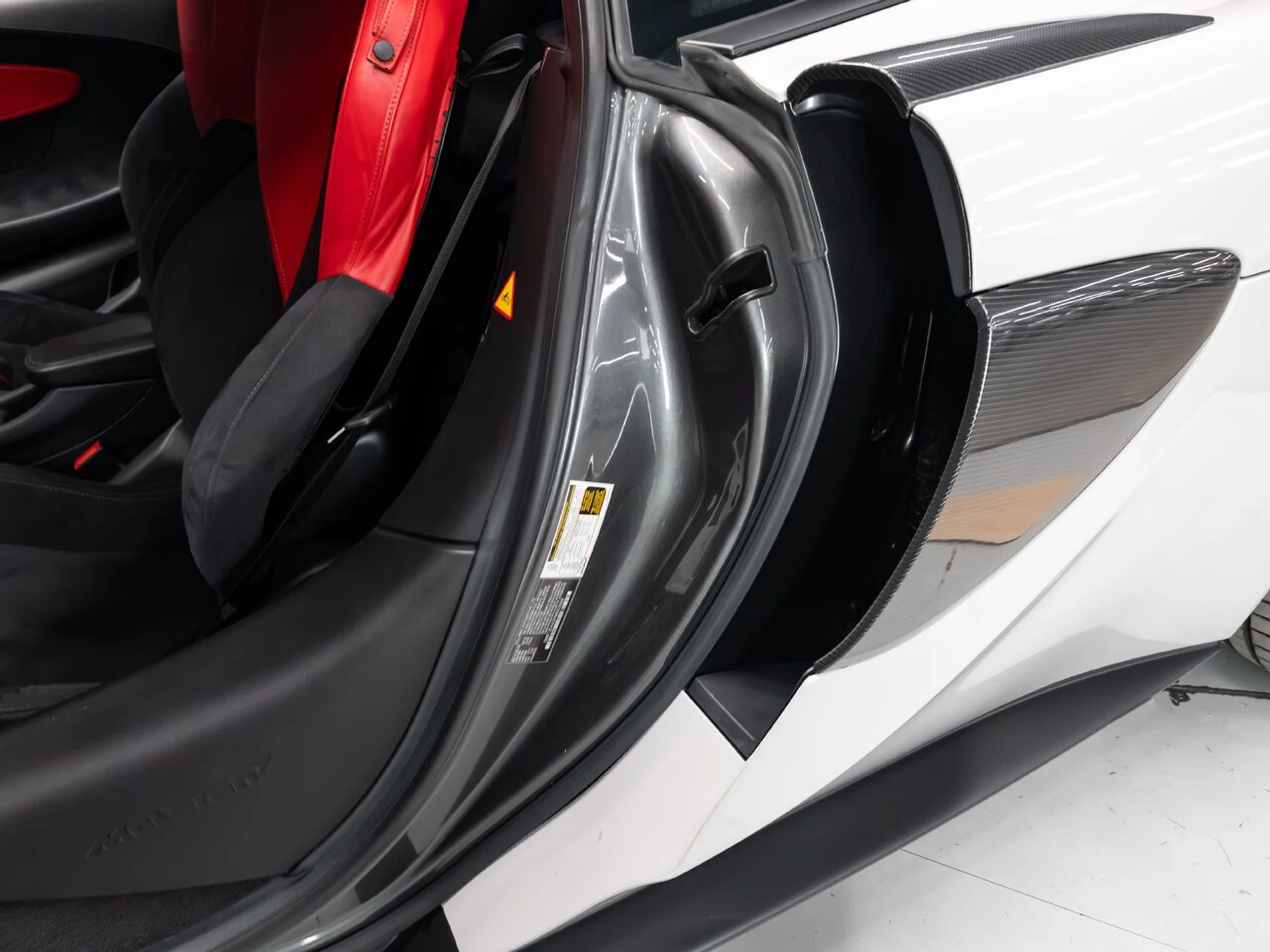 mph110_2827264265_mclaren_570s_2017_e36fda6c52