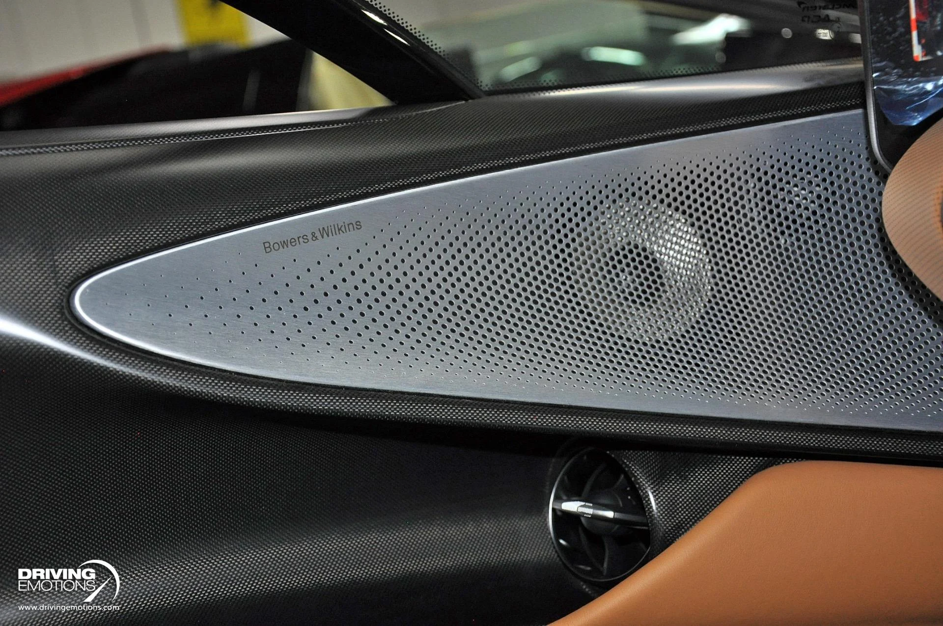 mph110_2883626138_821_p111_l_444d2fff3a