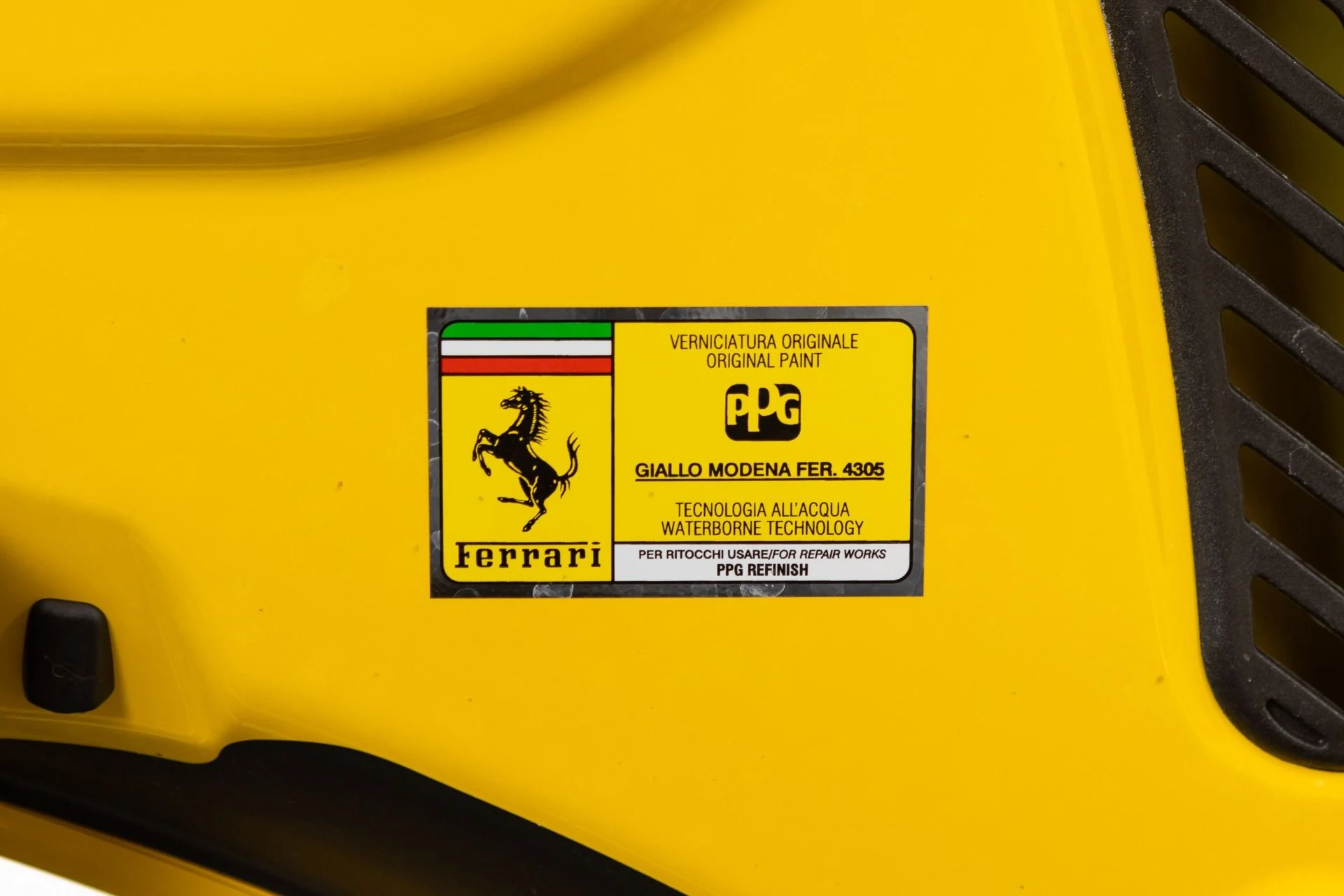 mph110_3572634189_Used_2021_Ferrari_F8_Spider_1778270114_3061d53c1c
