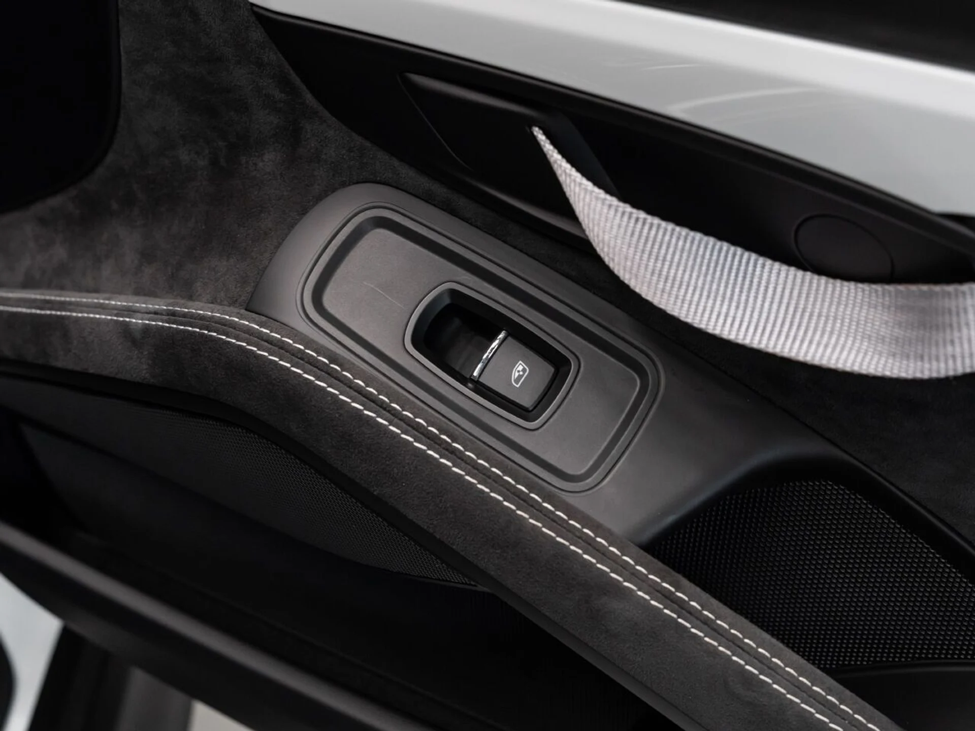 mph110_3817412367_porsche_911_2019_9b6af65ca1