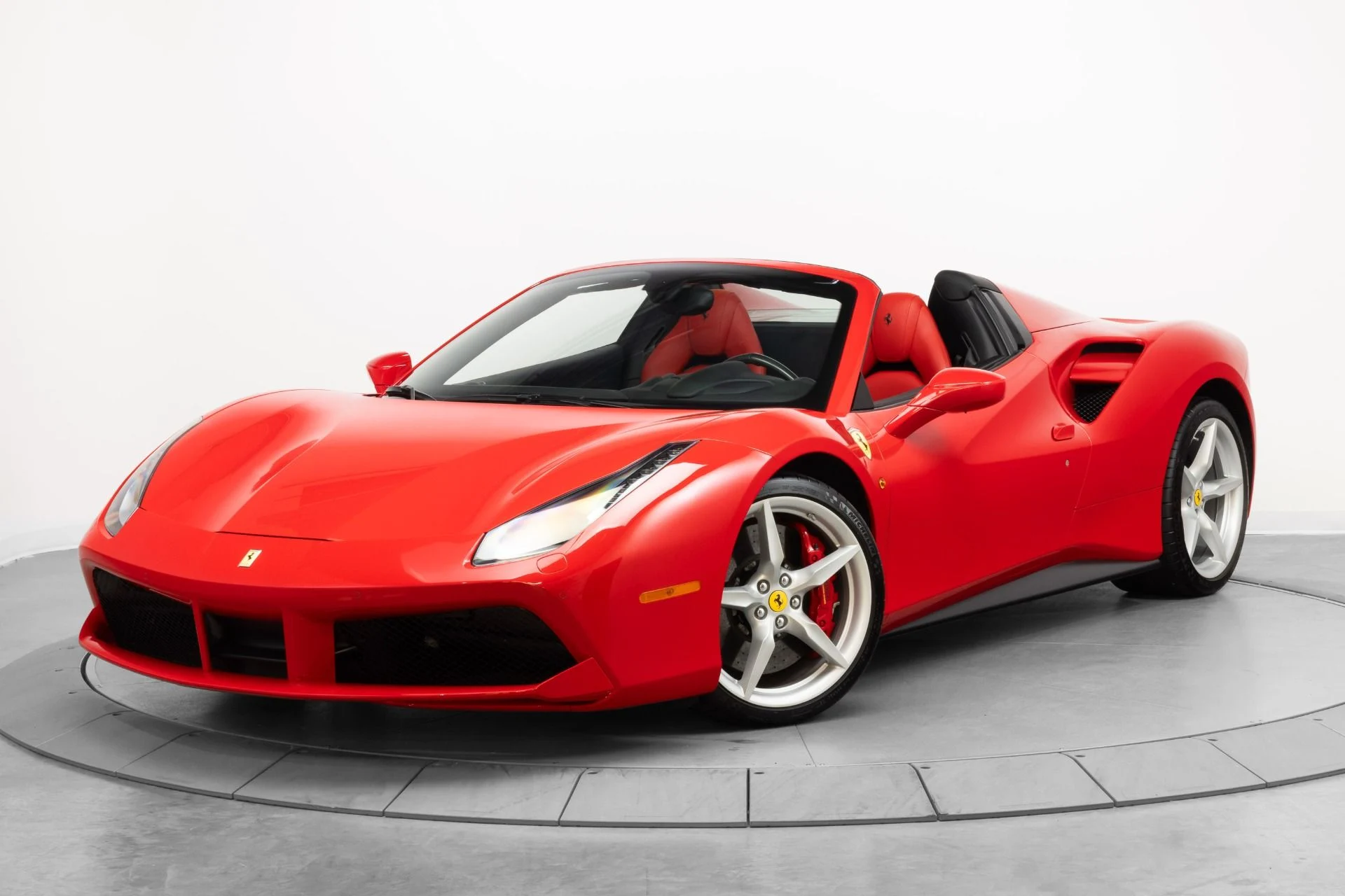 mph110_636016162_Used_2017_Ferrari_488_Spider_1782928038_9987711f17