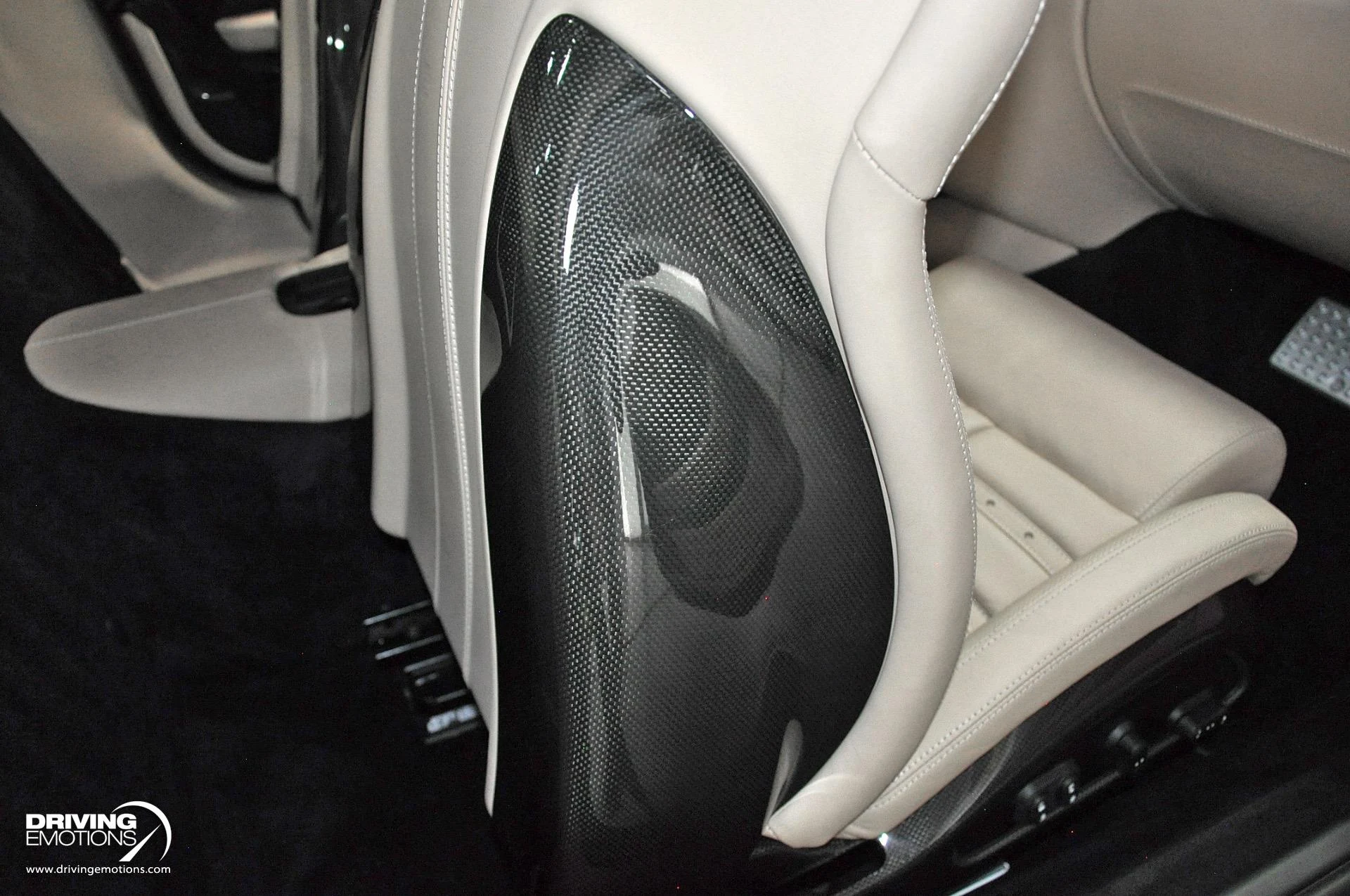 mph110_878073843_867_p111_l_f2404ff139