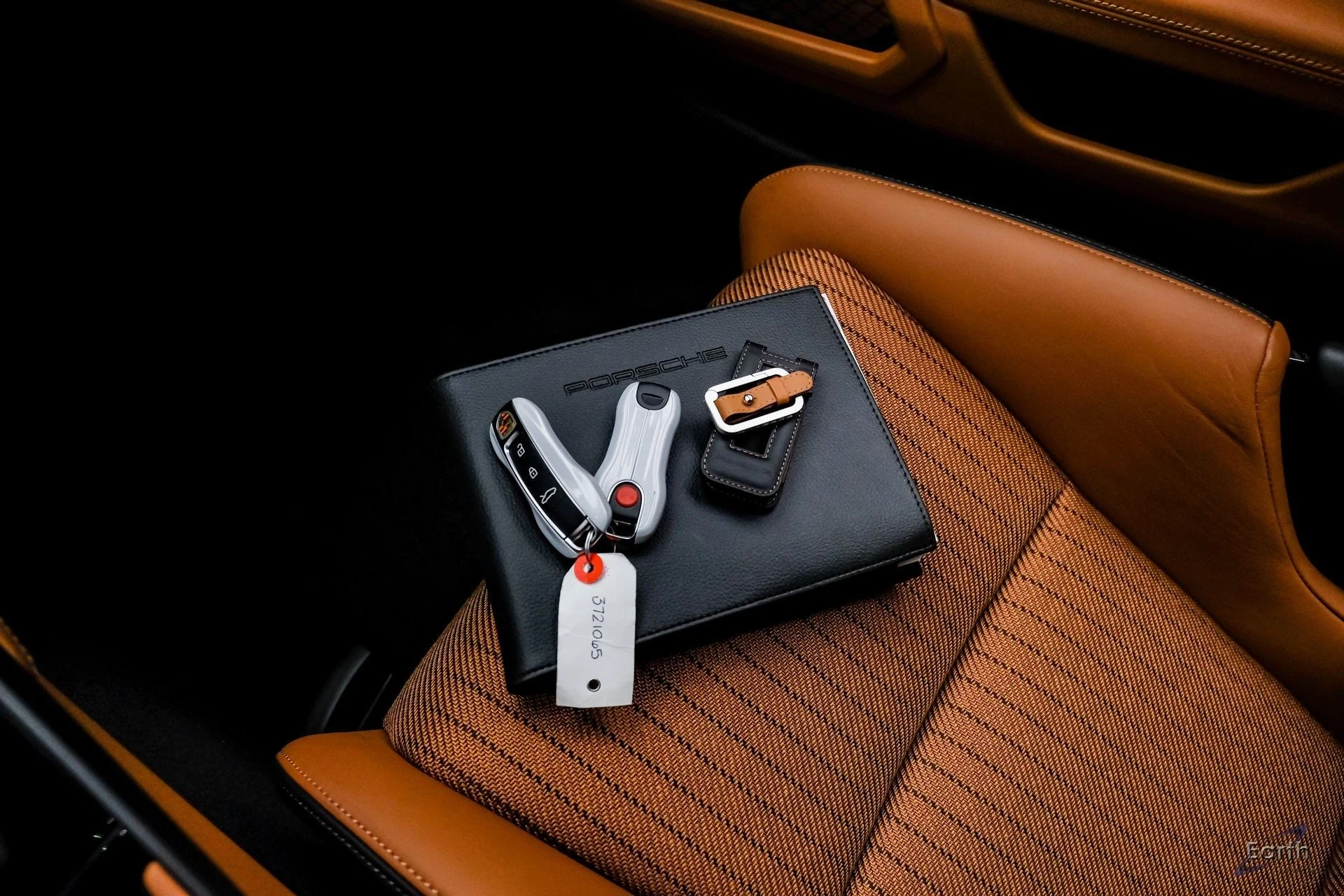 mph110_926577481_78d25cce7aee5e225152a6e72bb8880fx_7c6f8b37b1