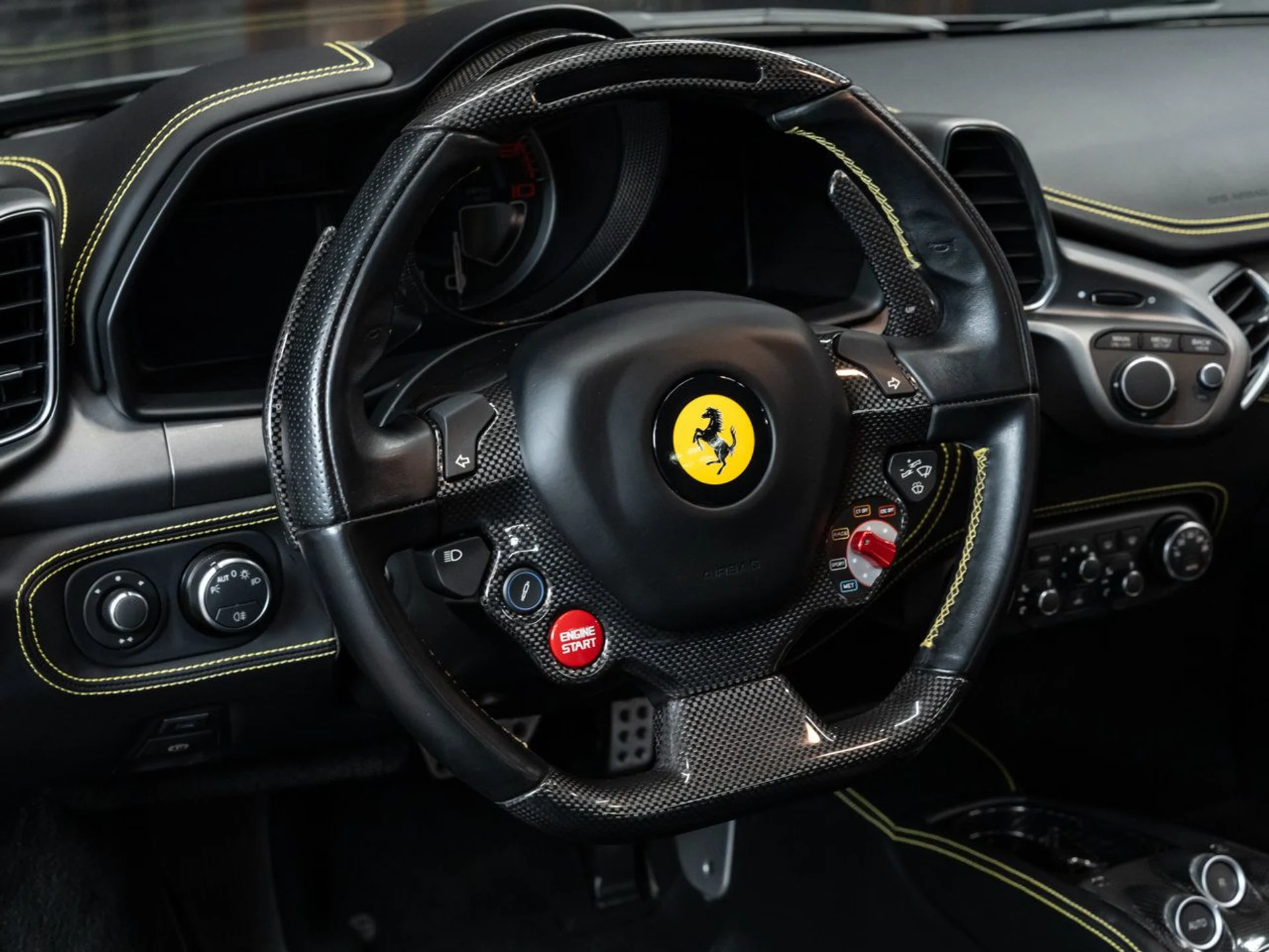 mph111_1801323561_ferrari_458_italia_2015_be185578af