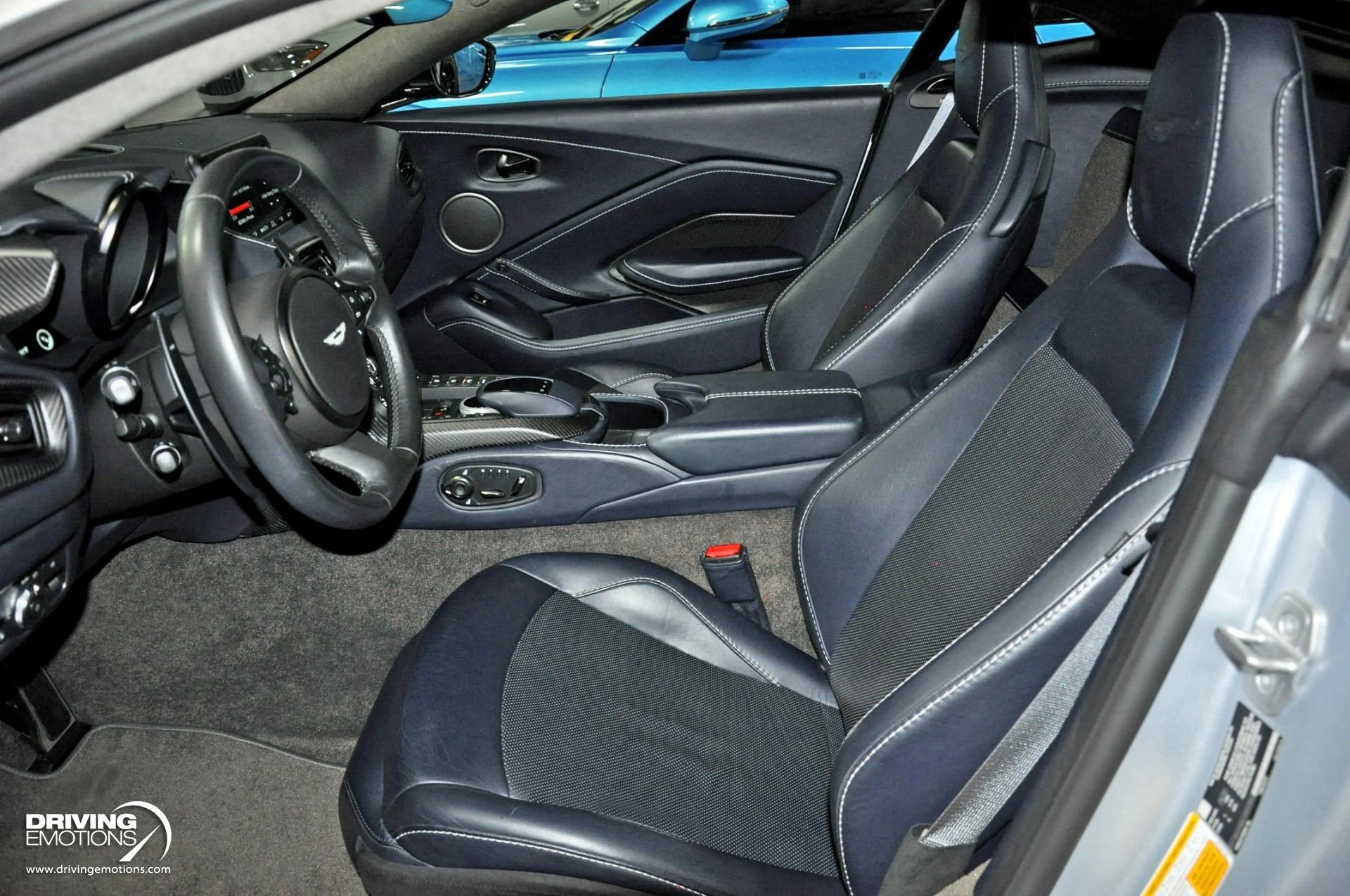 mph111_2259168599_880_p112_l_5057977a85