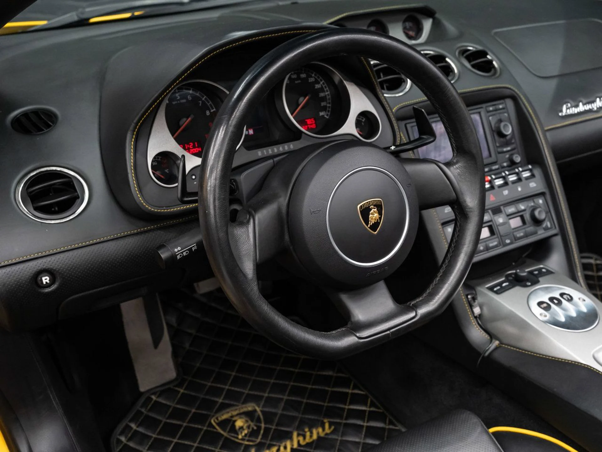 mph111_2715728160_lamborghini_gallardo_2006_d563fc6be7