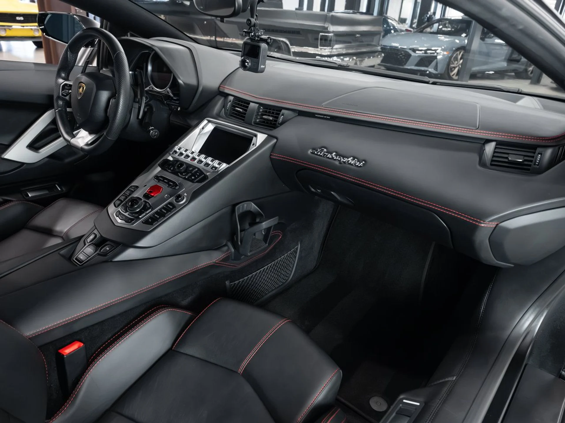 mph111_2966632862_lamborghini_aventador_2017_cd20dc14ec