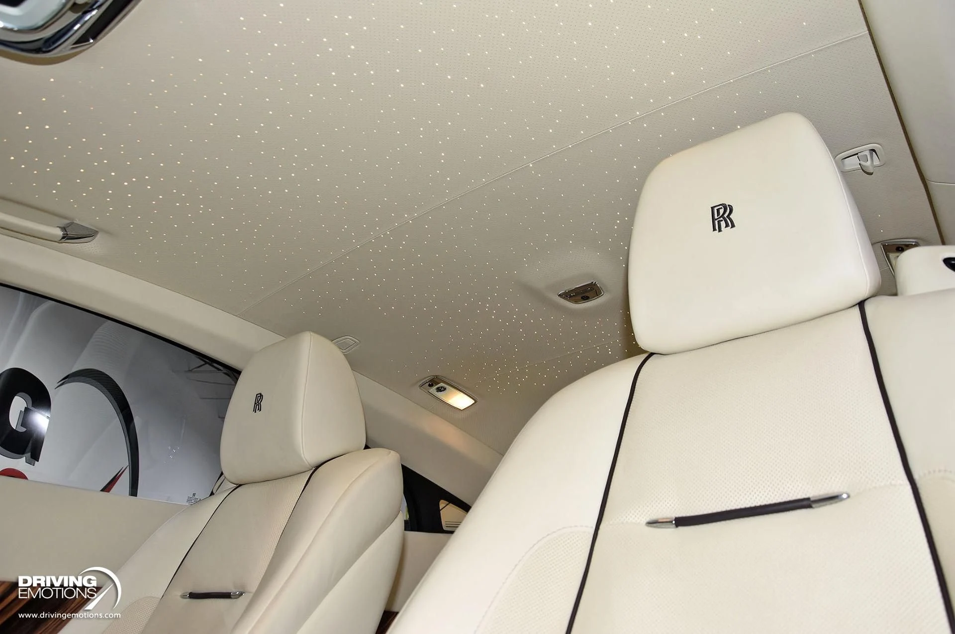 mph111_2979840701_883_p112_l_44d4ce1a27