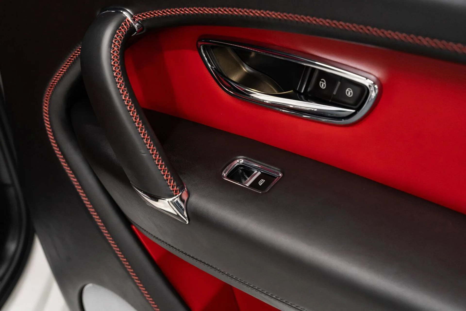 mph112_1198201594_bentley_bentayga_2019_27d9f91eca