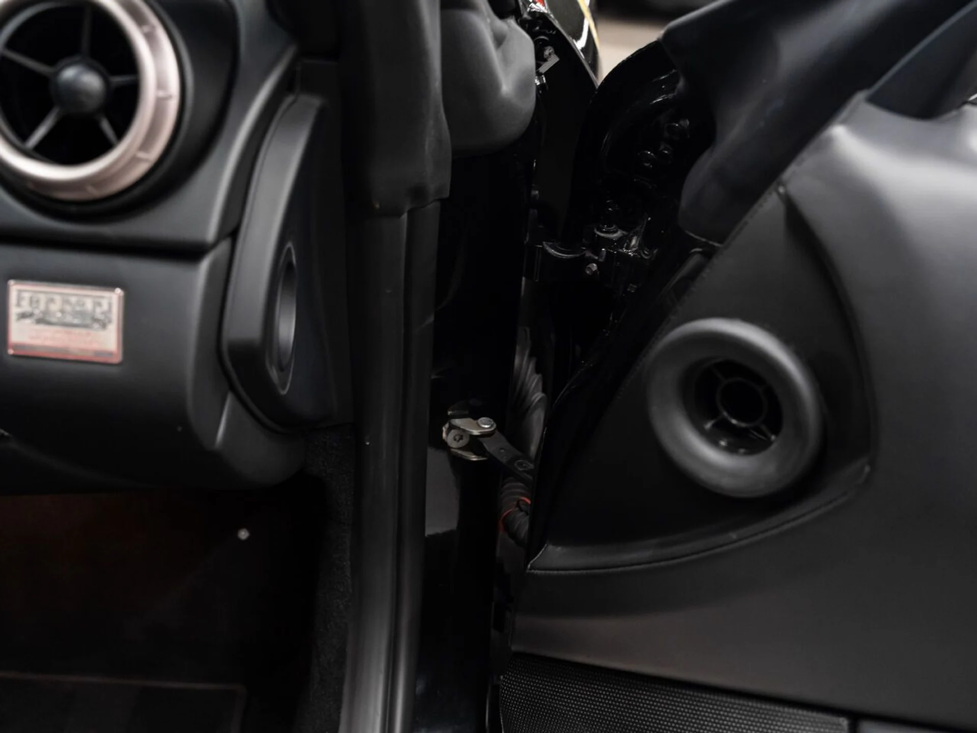 mph112_1606231839_ferrari_california_2011_f222262722