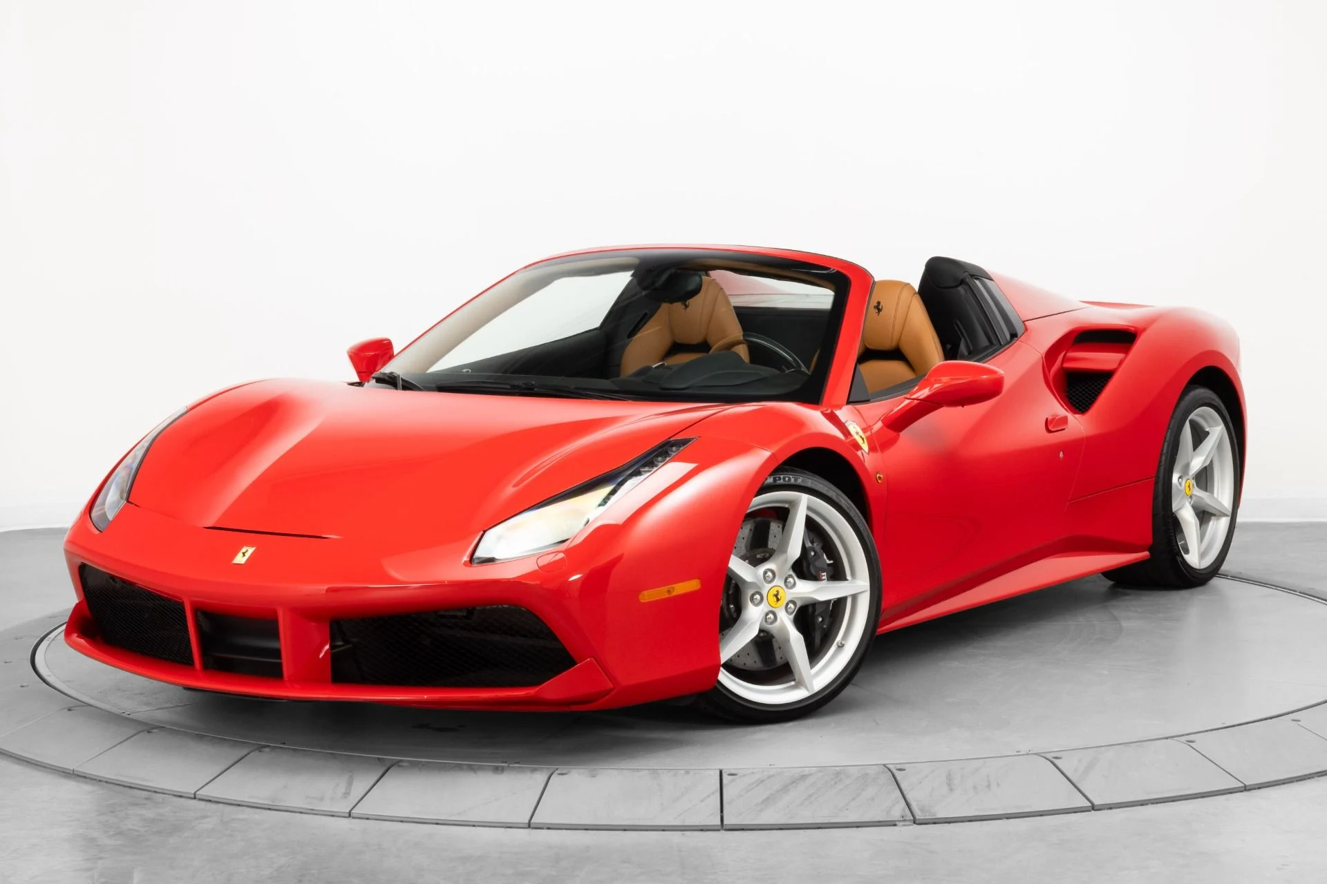 mph112_1668397866_Used_2019_Ferrari_488_Spider_1787231247_c4c33f7d87