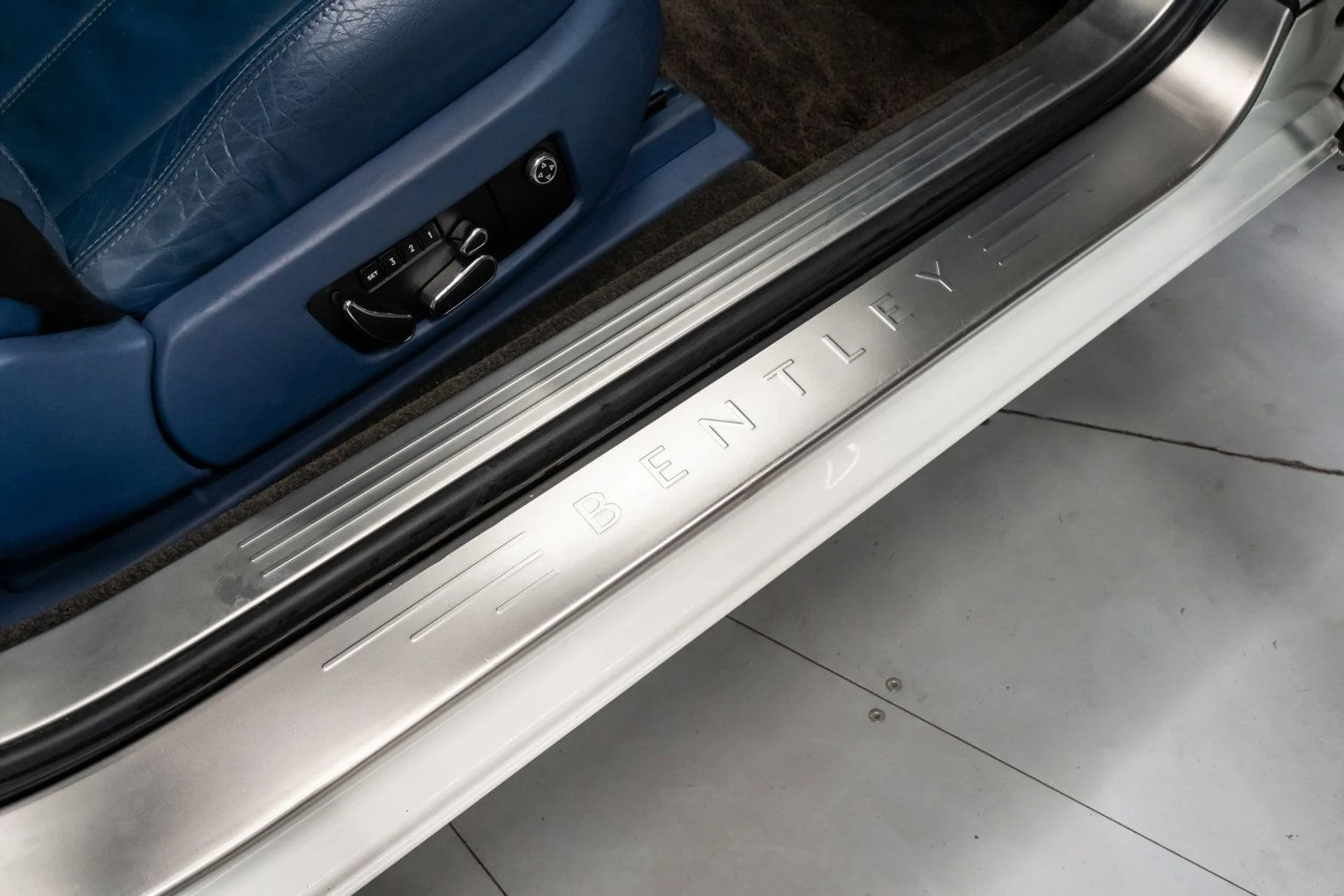 mph112_1873268319_bentley_continental_gt_2006_f14121e19d