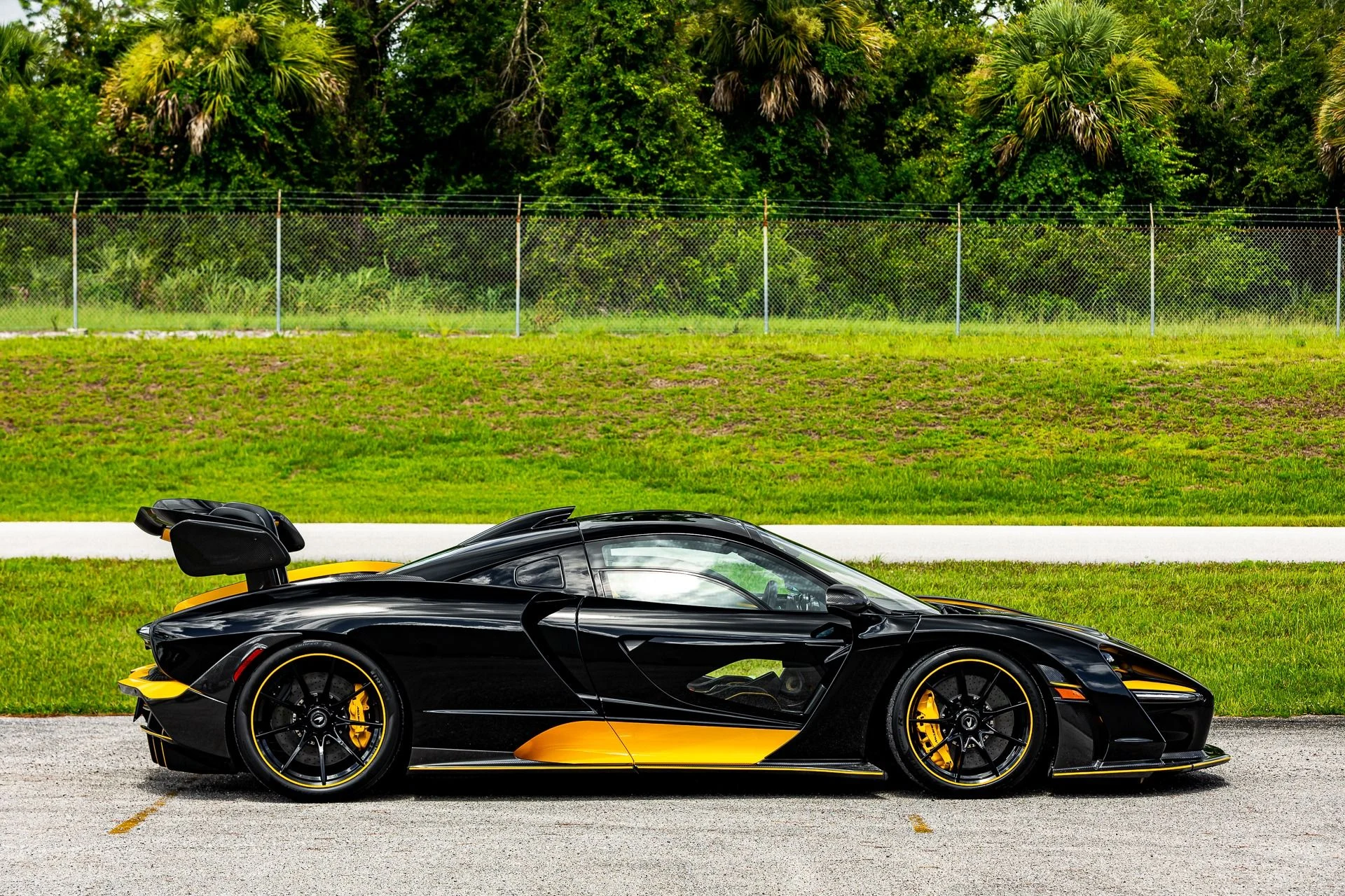 mph112_2023516463_131_p113_l_fa1a675e1f