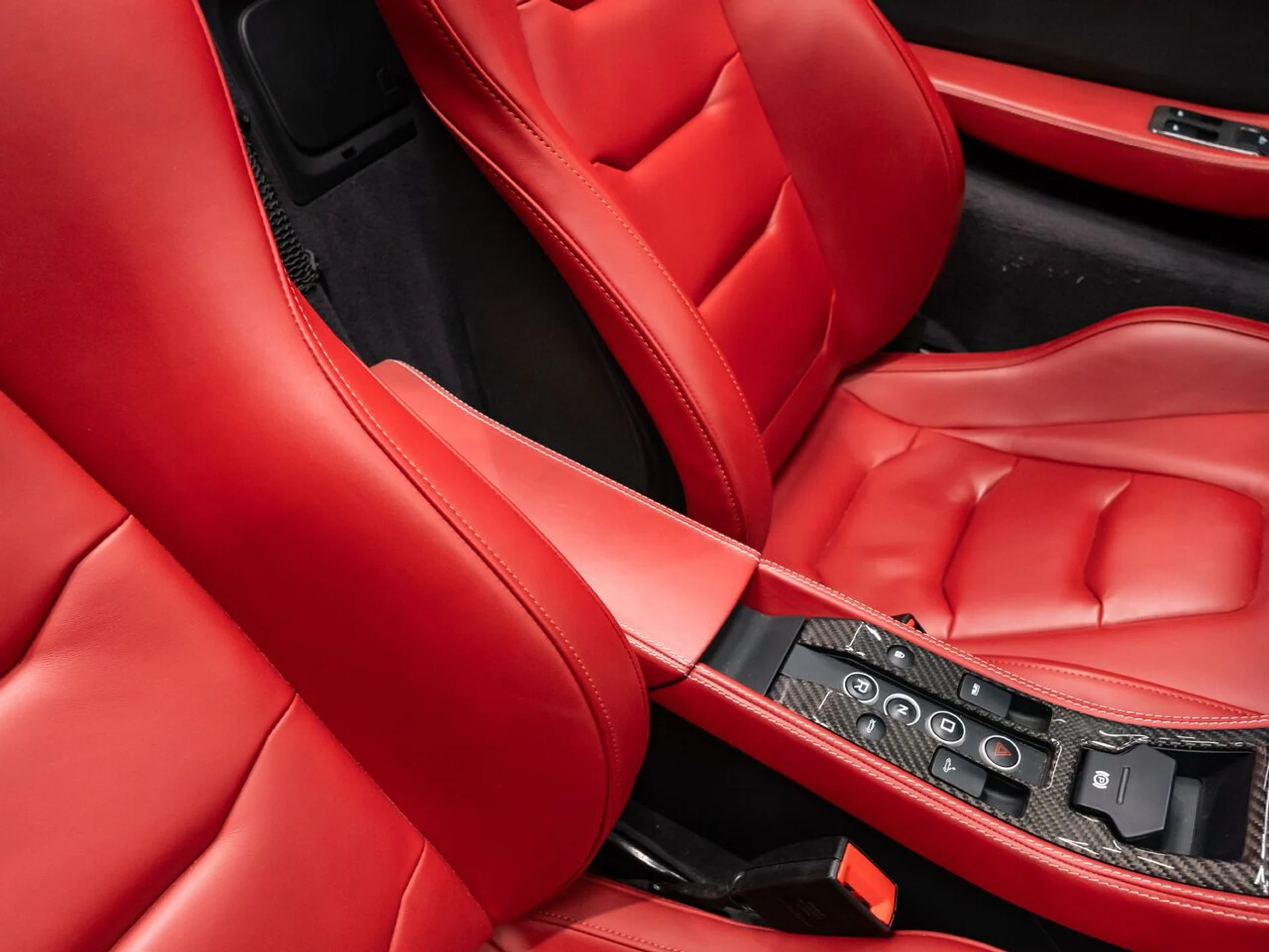 mph112_2725094334_mclaren_650s_2015_4a91f001d2
