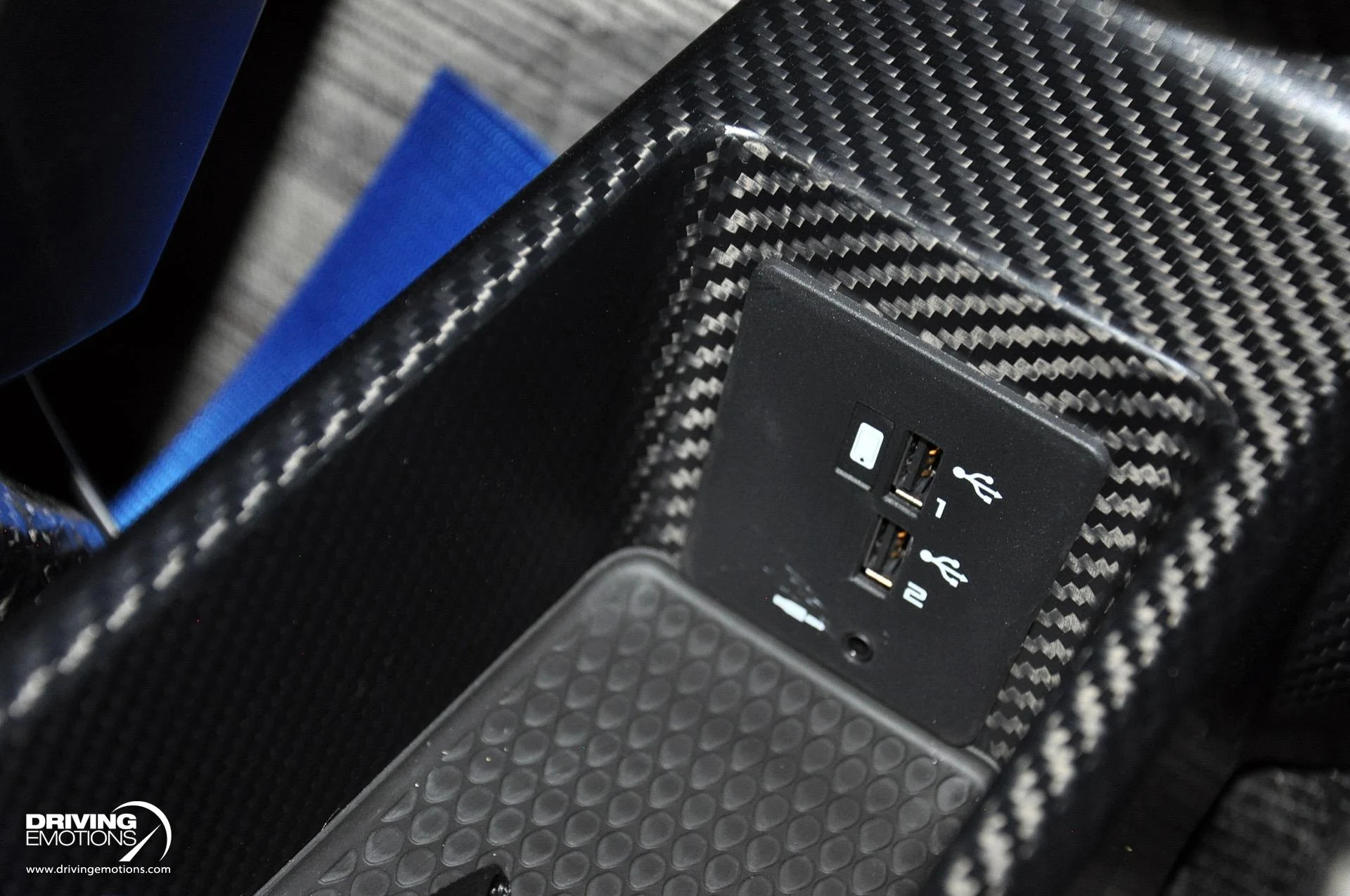 mph112_3355214165_683_p113_l_e939688ff1