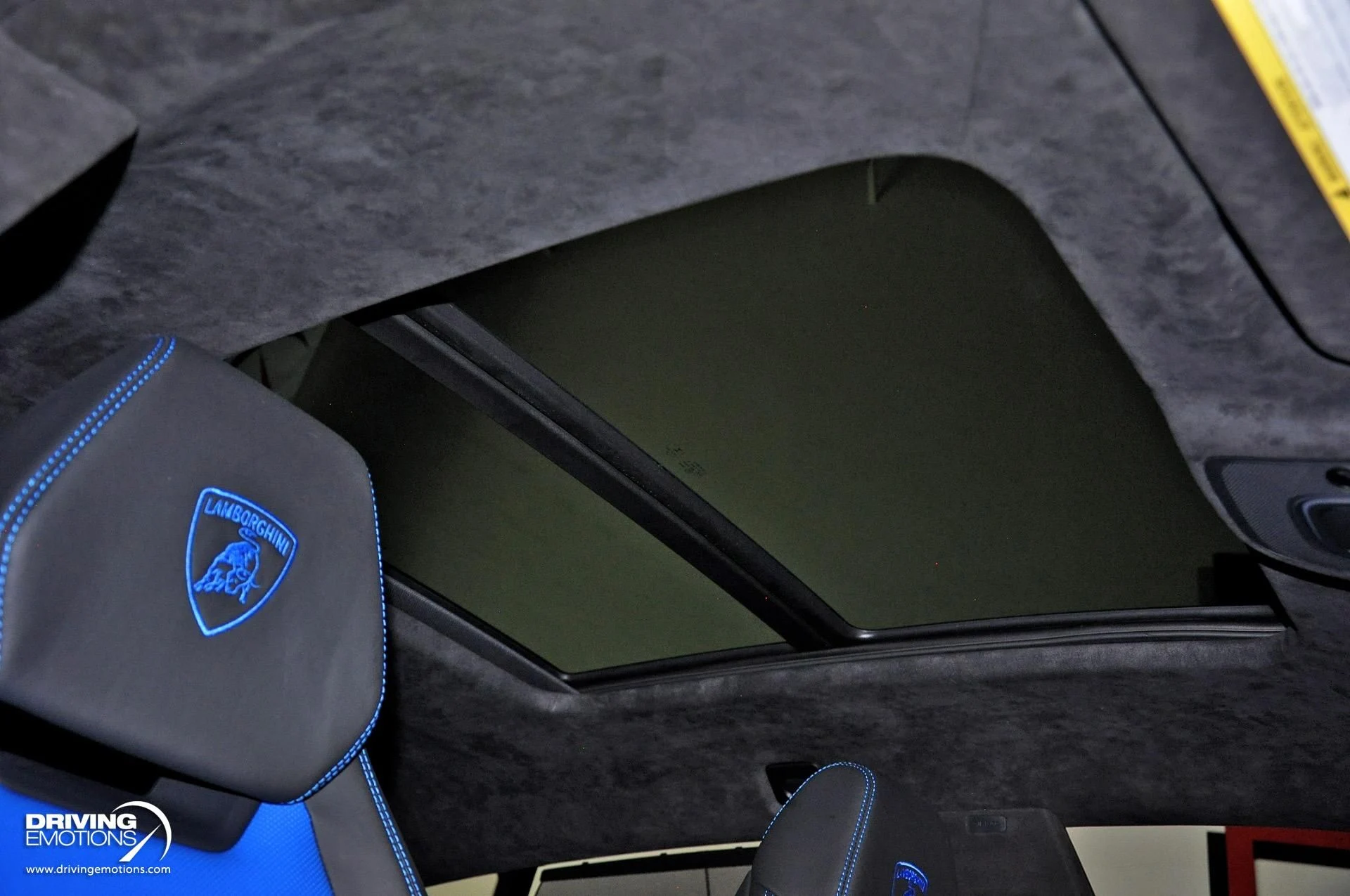 mph112_3467876813_801_p113_l_b2f36558c5