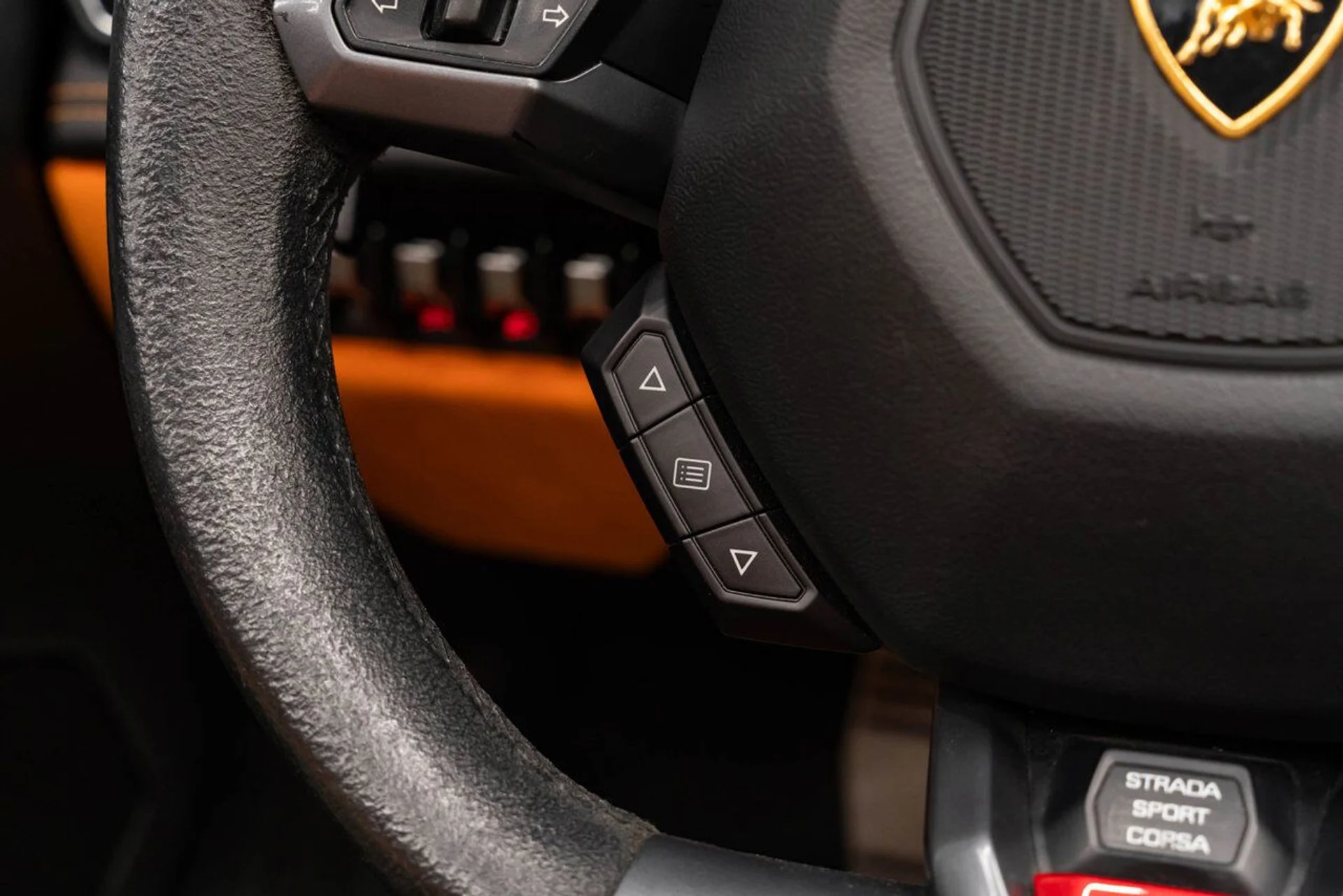 mph112_3670657206_lamborghini_huracan_2016_78e800d10c