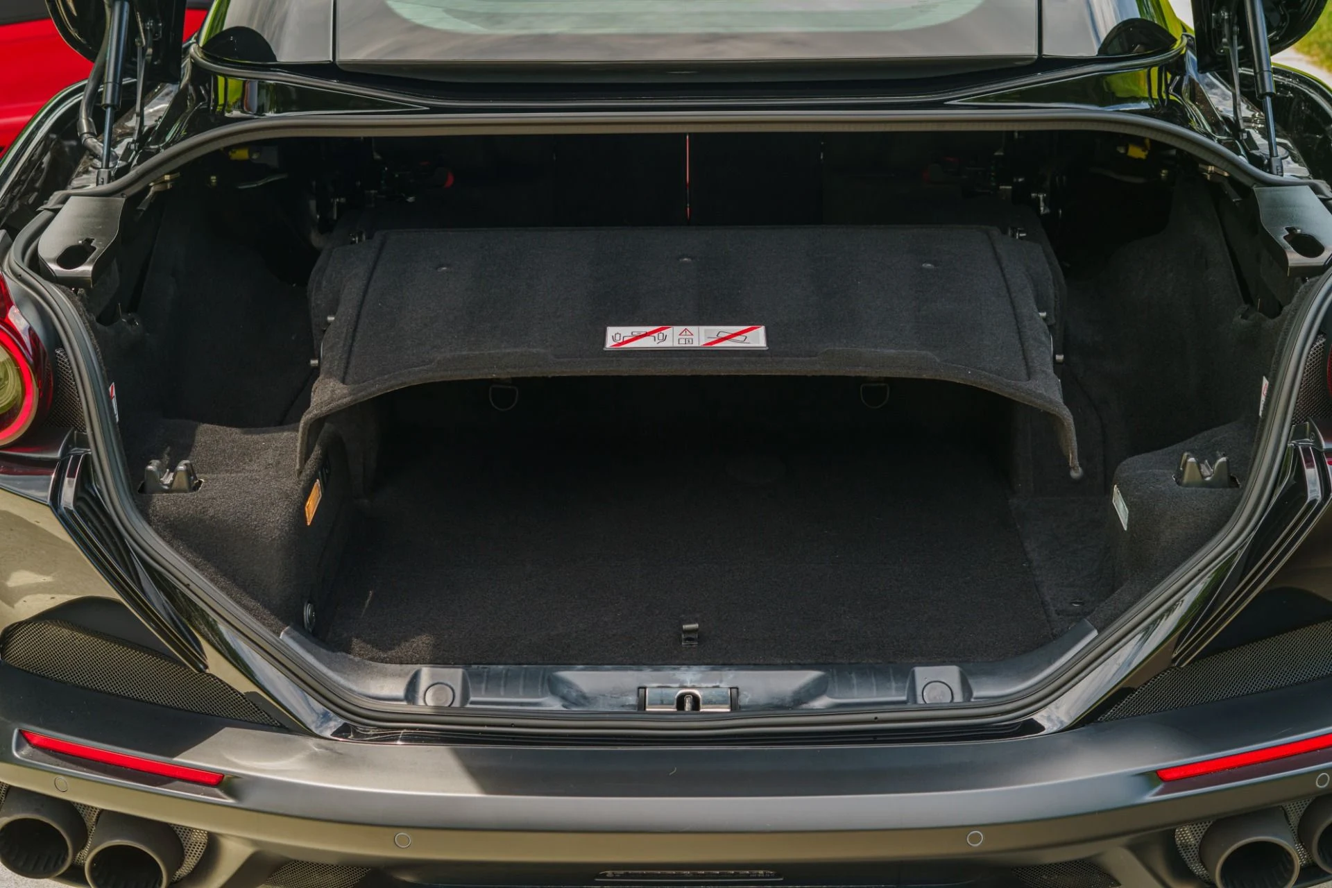 mph112_4129212249_Used_2019_Ferrari_Portofino_1783726040_c4c5a7c115