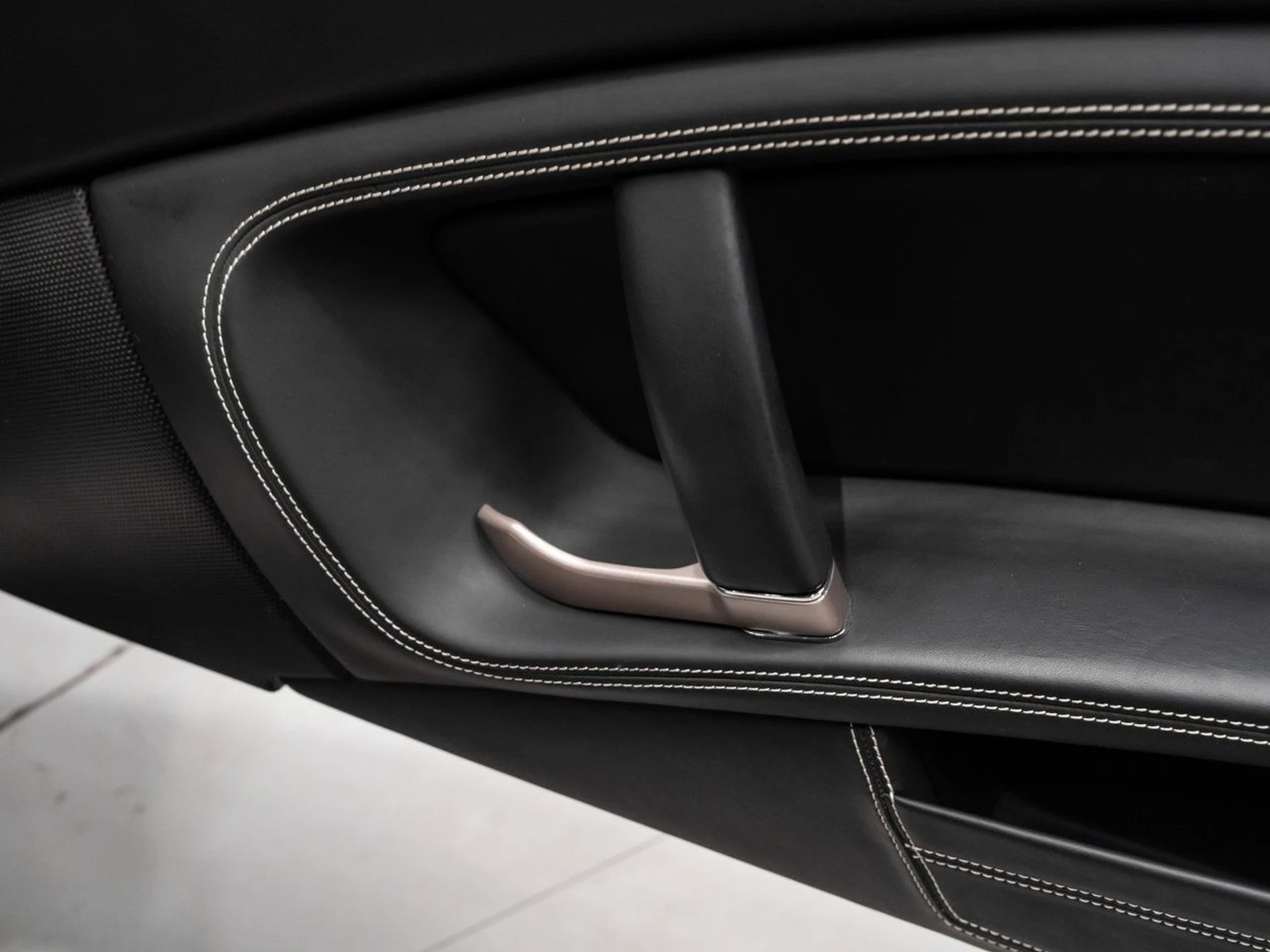 mph112_679997225_ferrari_california_2011_038592037e